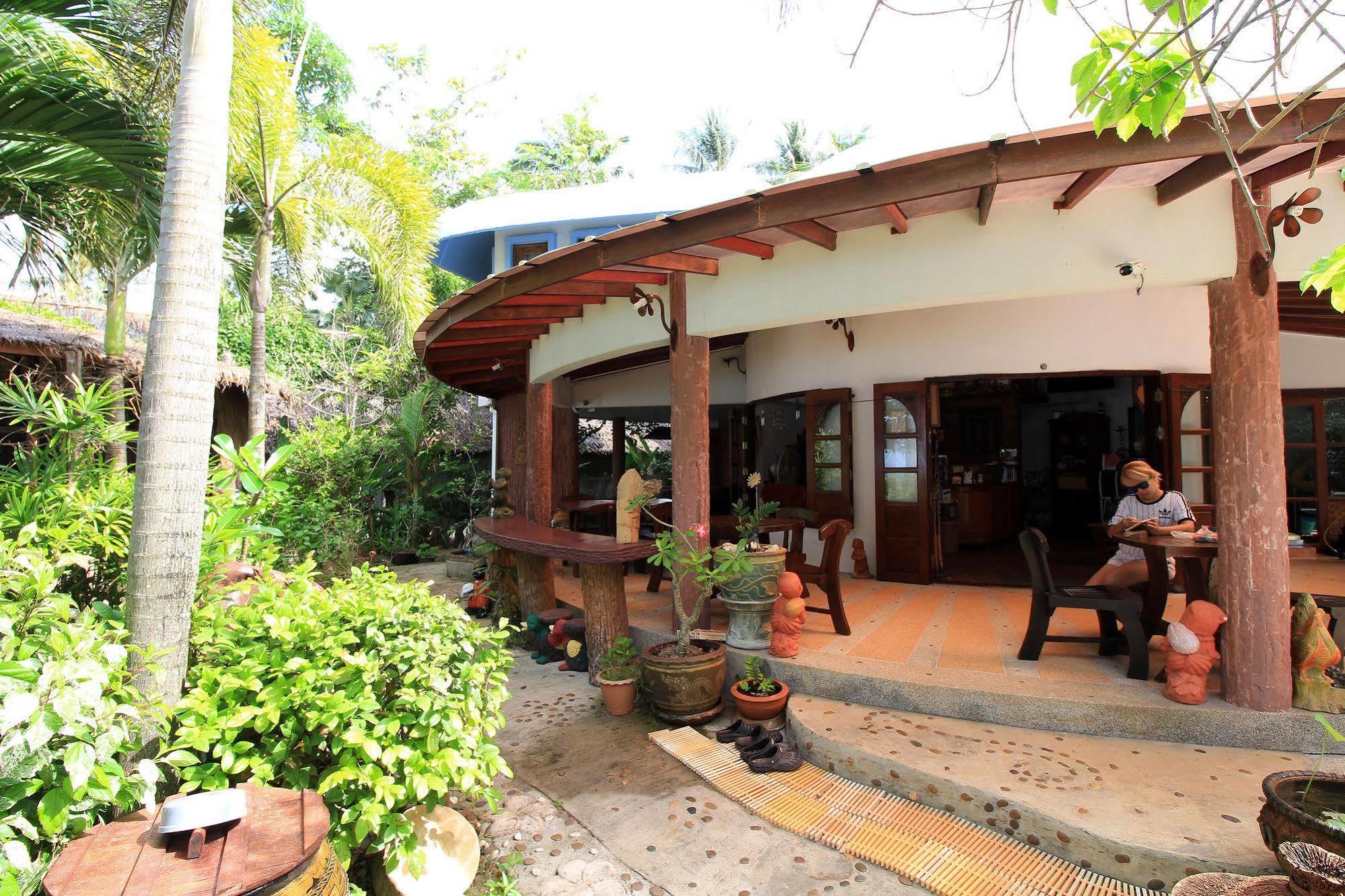 Nice & Easy House Hotel 3*