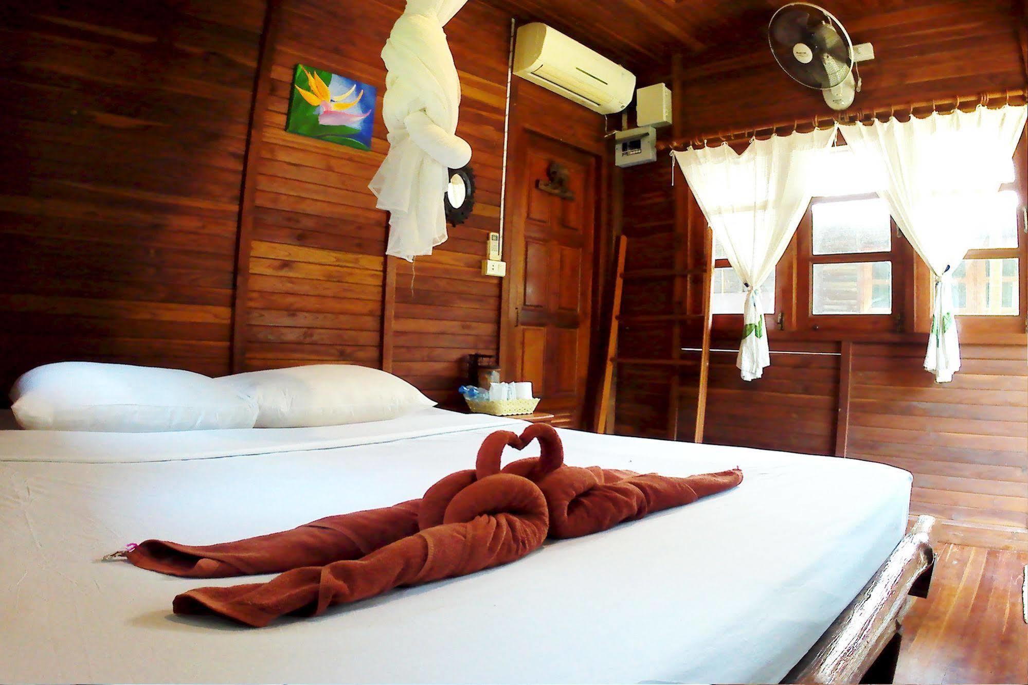 Nice & Easy House Hotel Koh Lanta