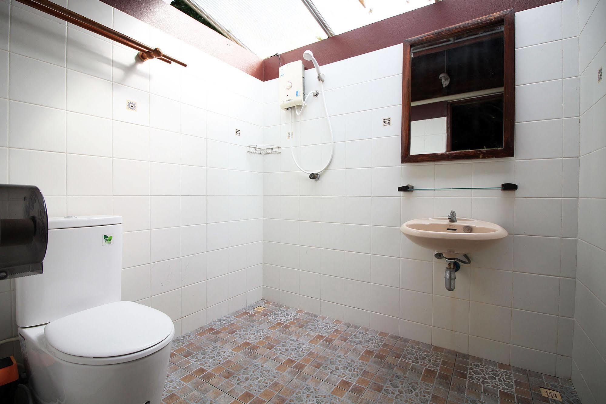 Nice & Easy House Hotel