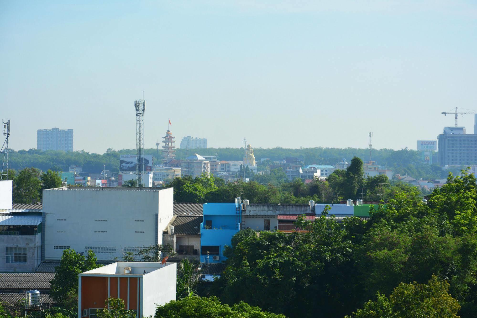 Hotel The Smart Yai 3*