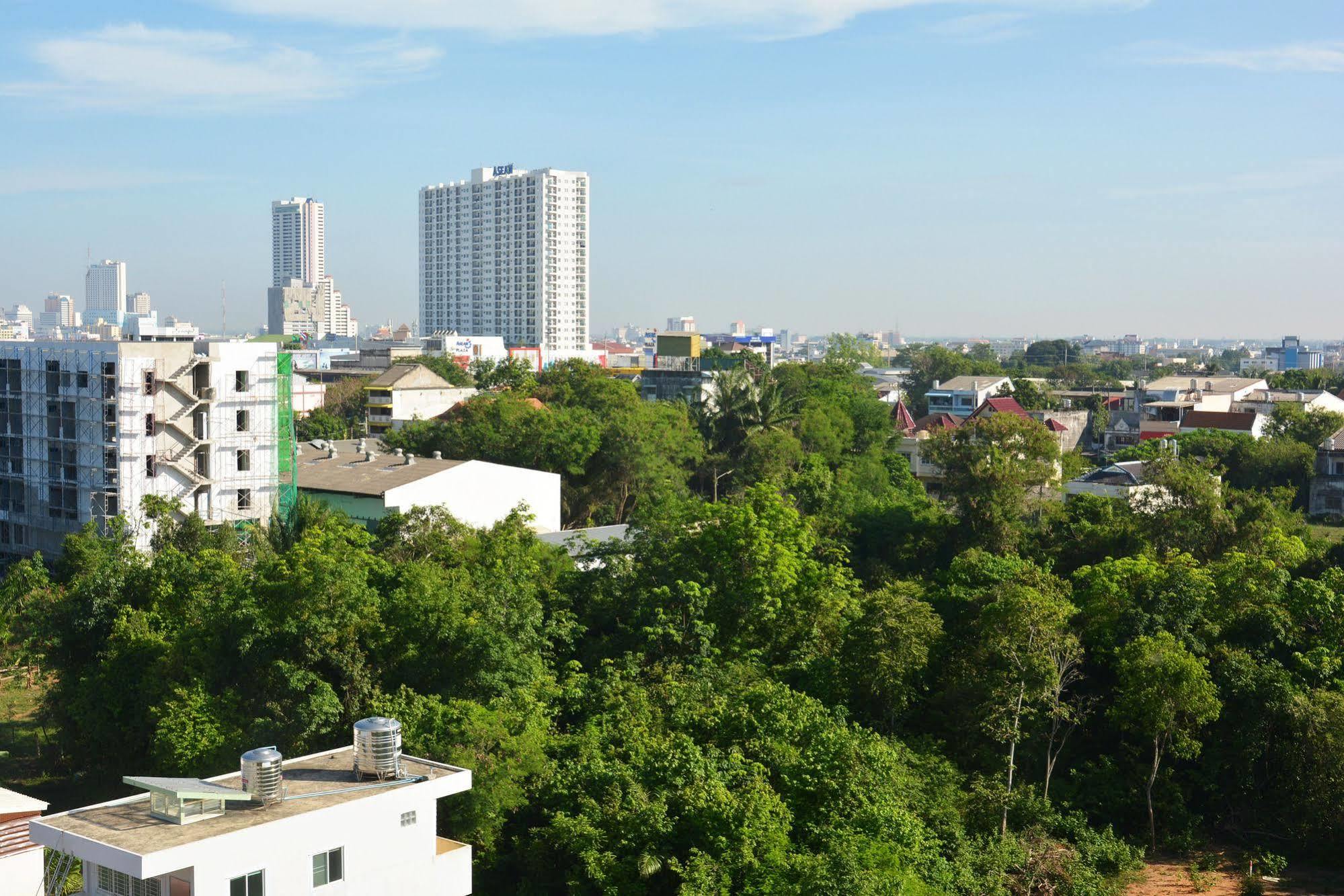 The Smart Yai Hotel