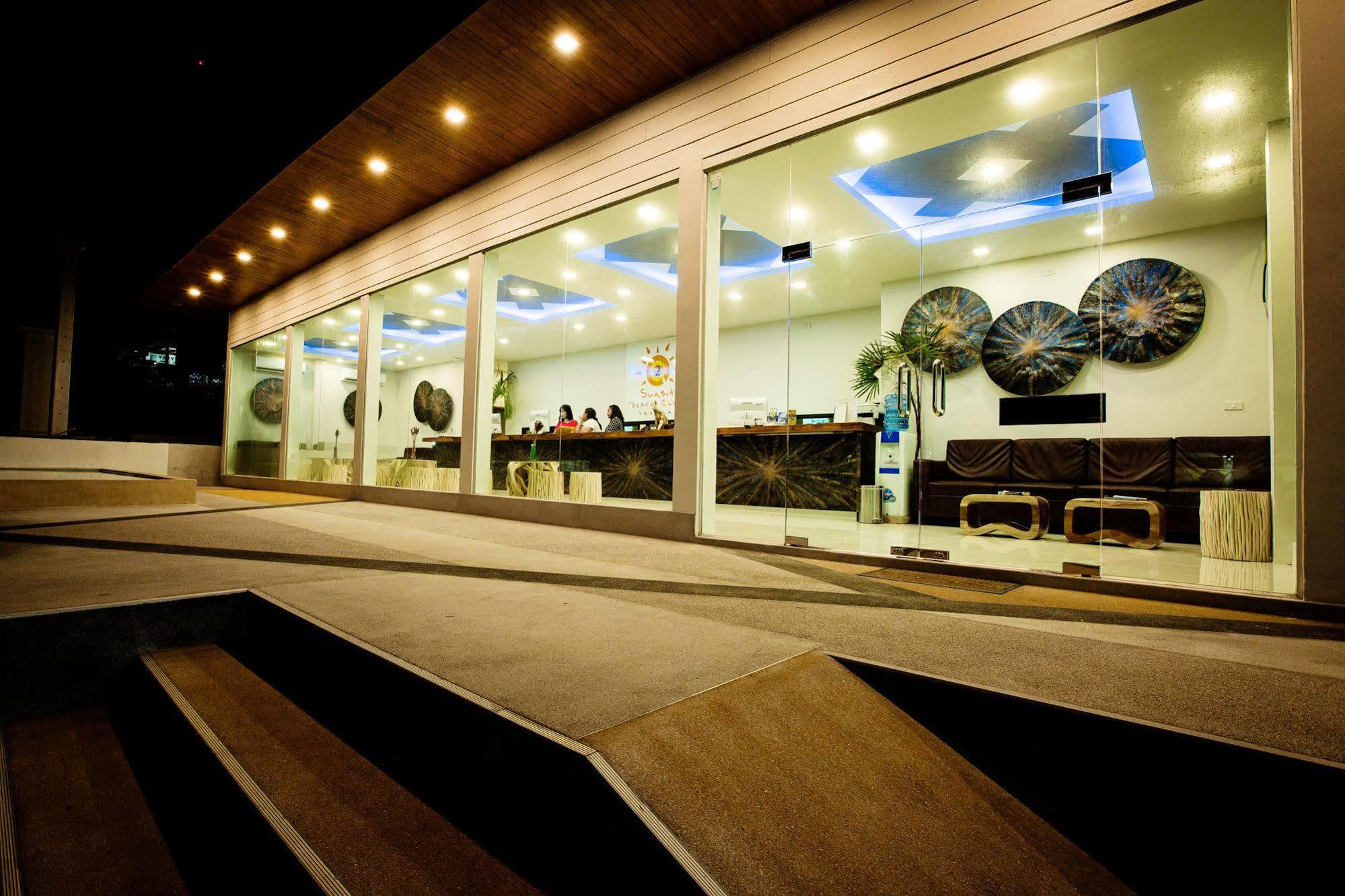 Sunset Beach Club & Spa 4*