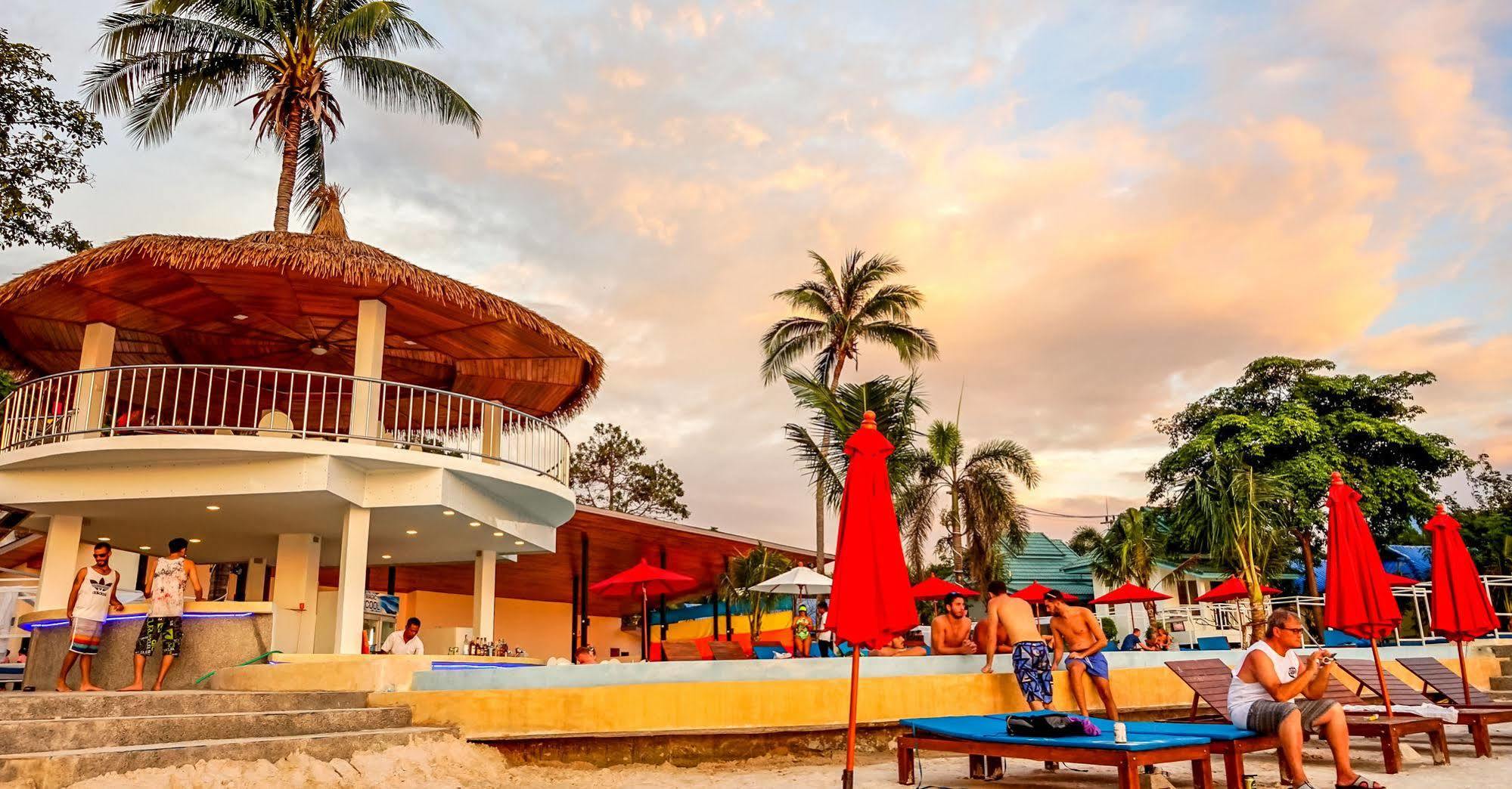 Sunset Beach Club & Spa Resort