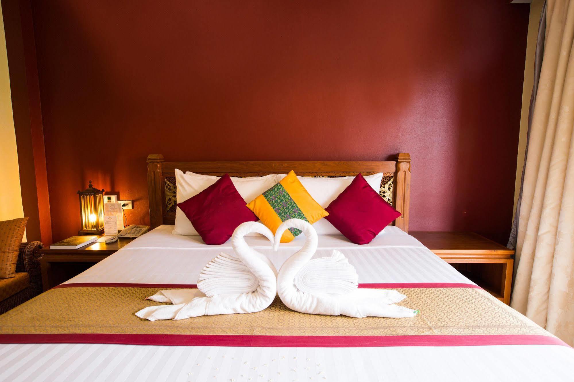Sunset Beach Club & Spa Resort 4*