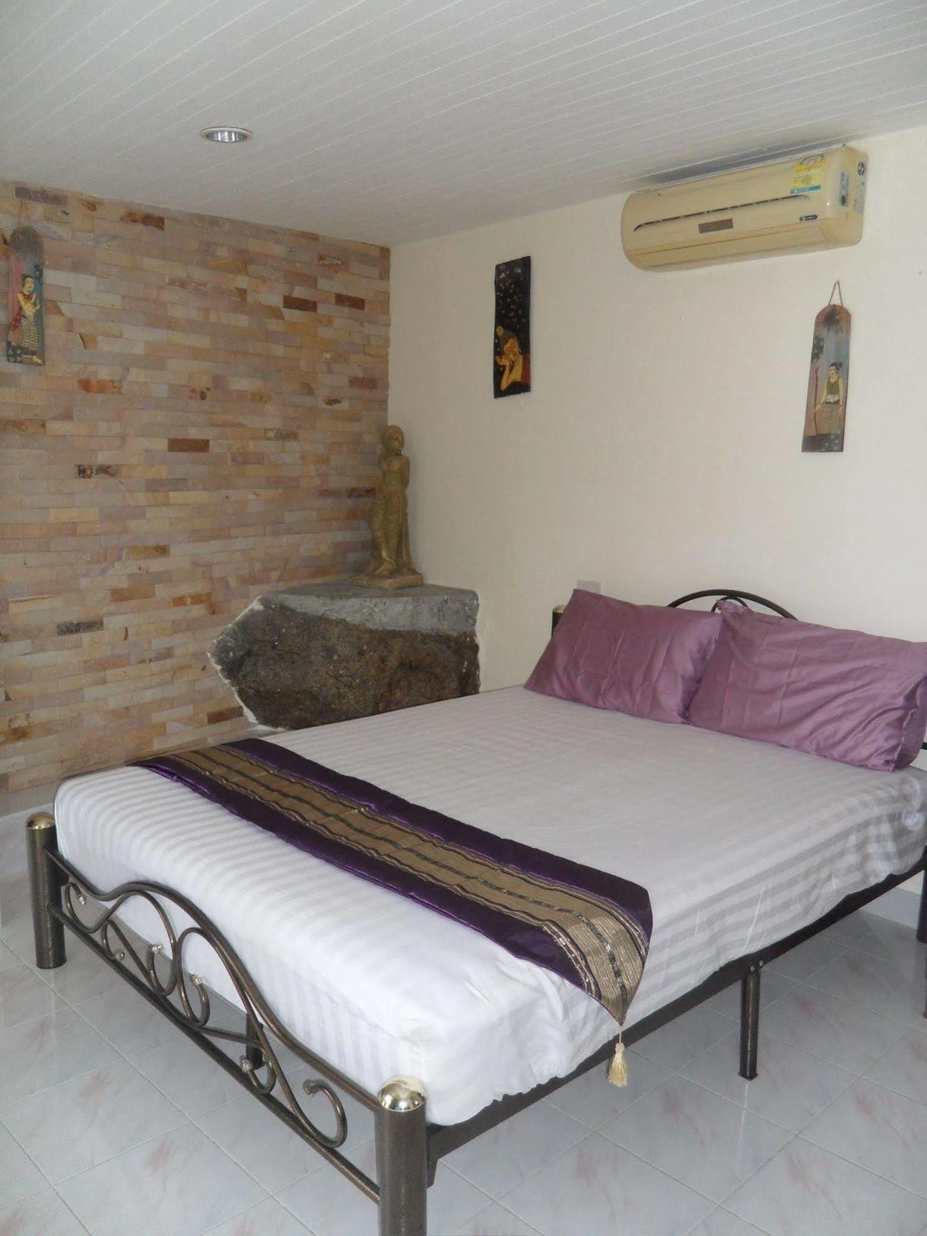 Angelot Guest house