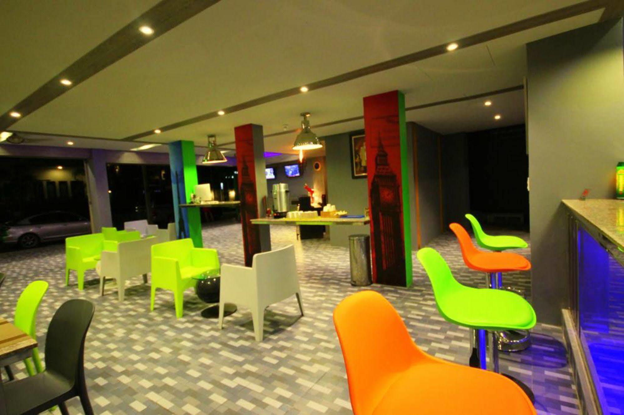 Hotel Republic 3*