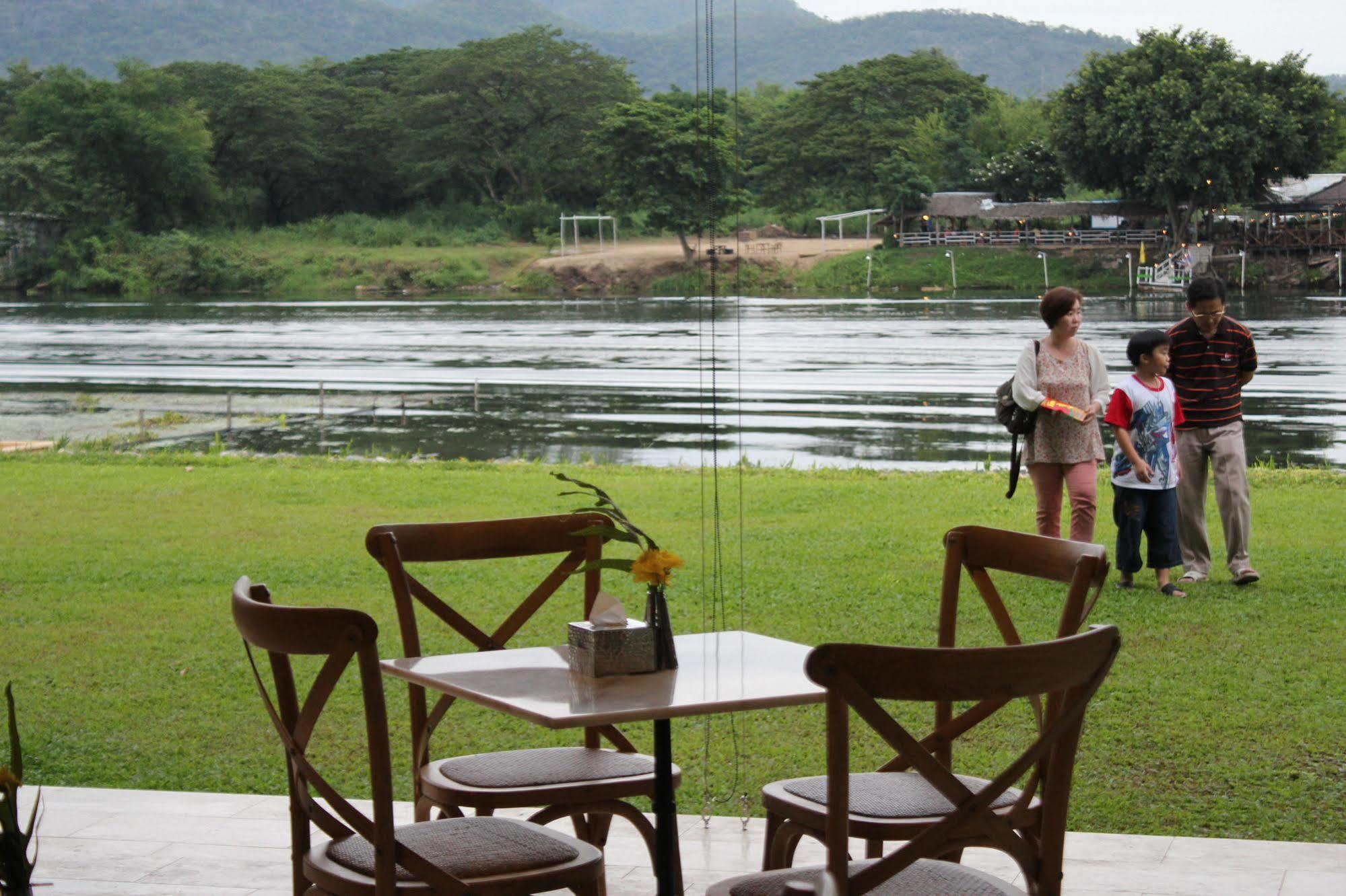 Hotel The Glory River Kwai