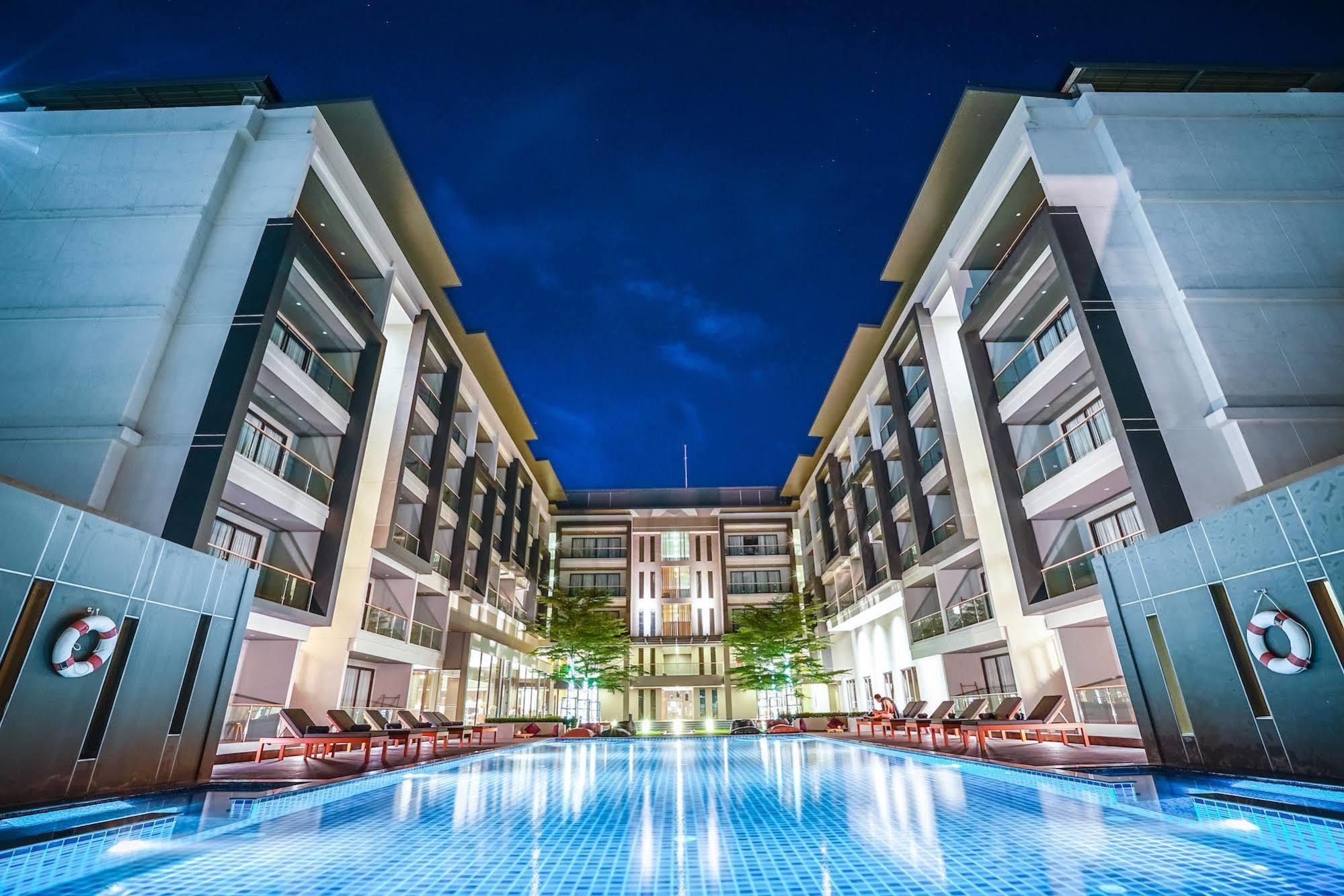 Serenity And Hotel Kabin Buri