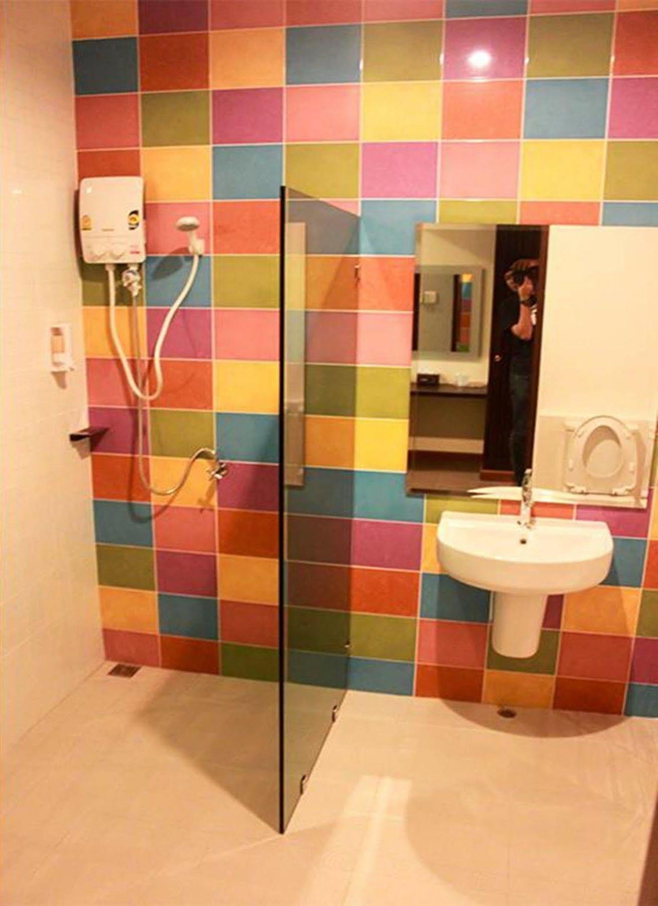 The Win Hotel Bang Saphan