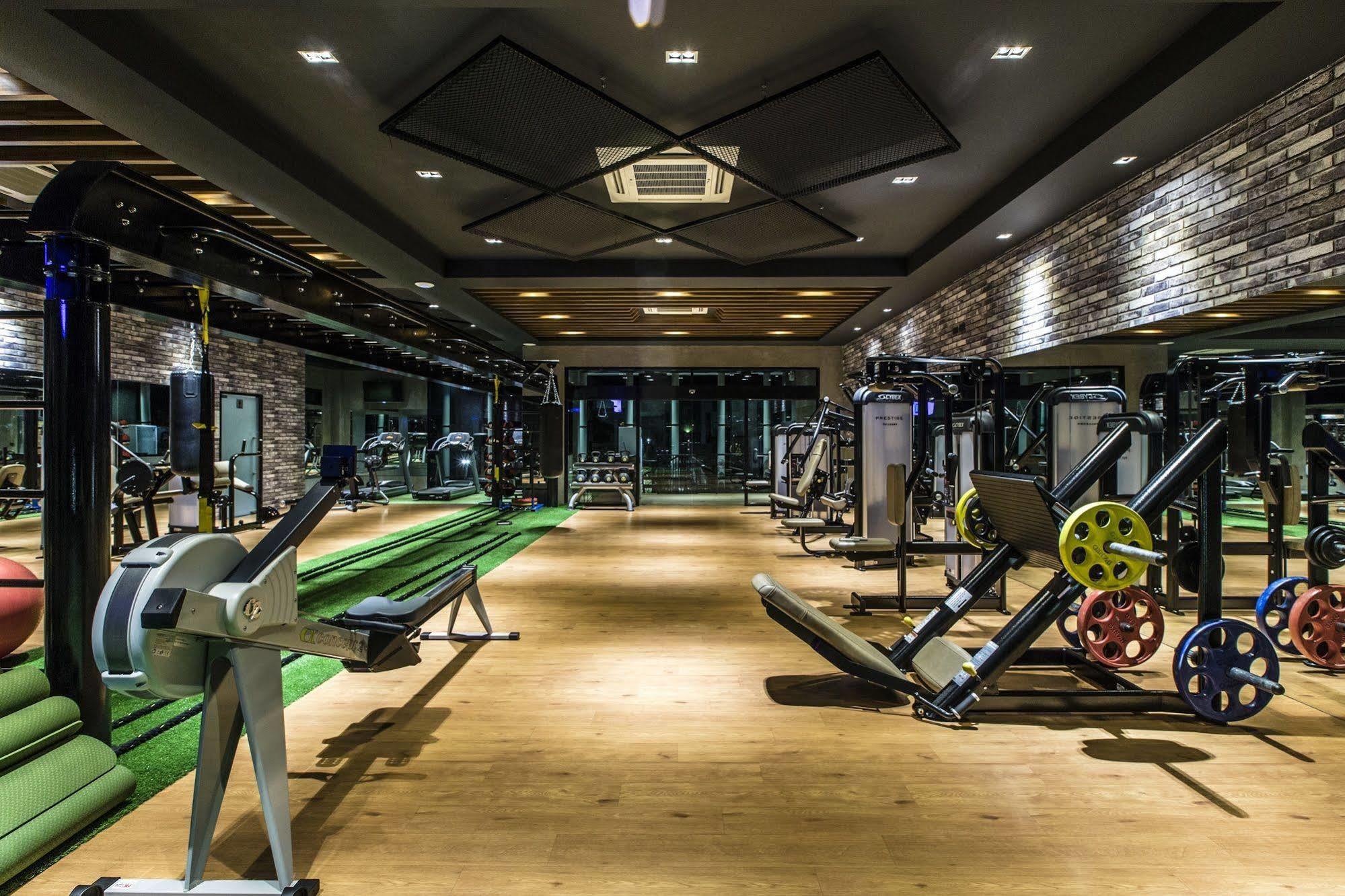 Hotel Cresco Hotel Buriram SHA Extra Plus 4*