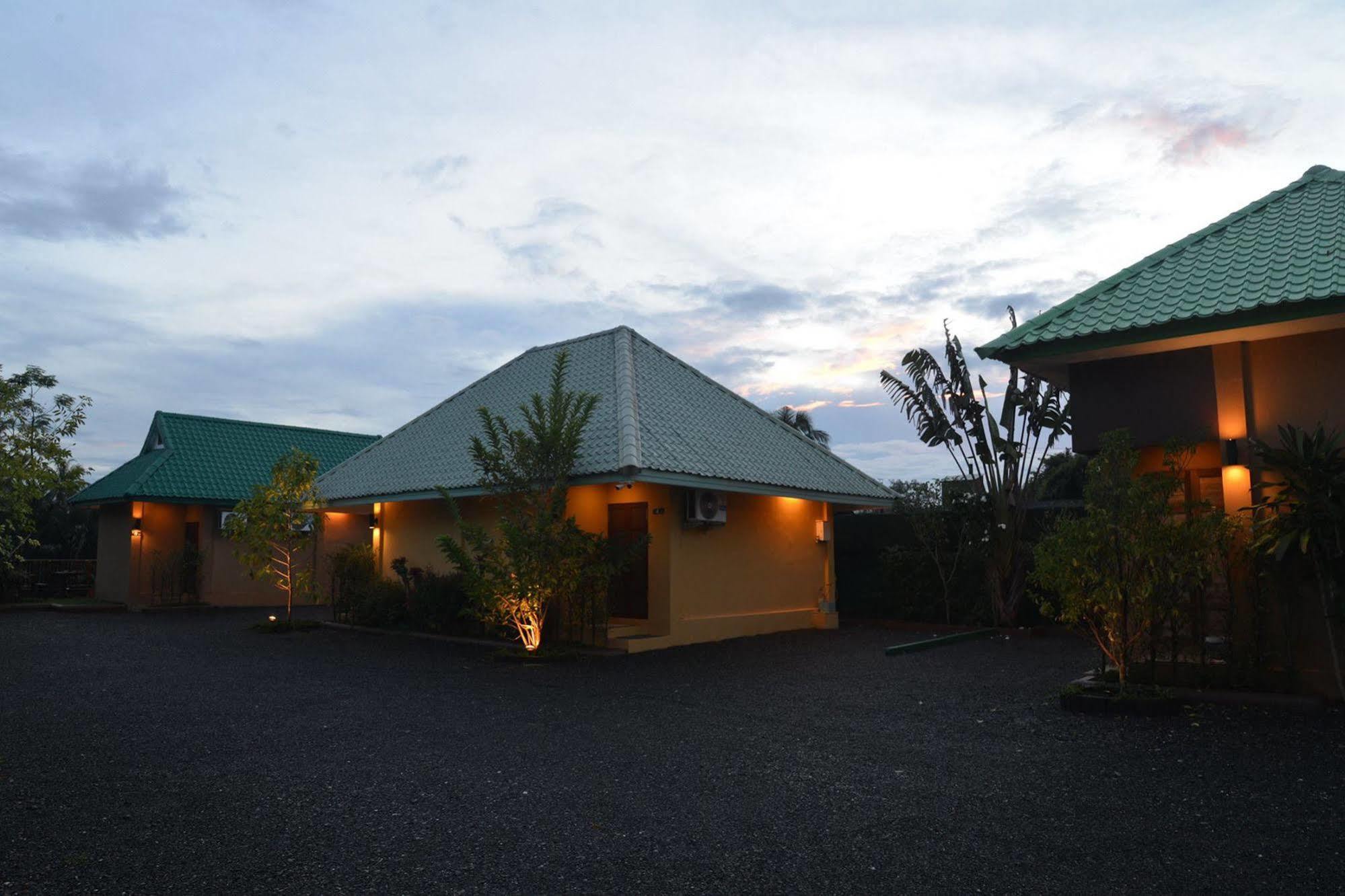 Sucholtee 3* Surat Thani