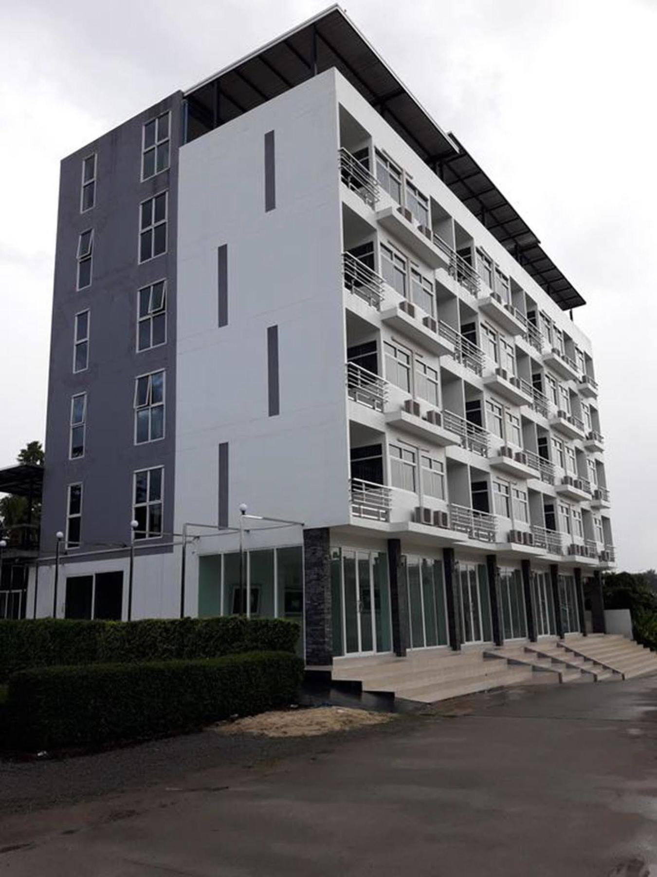 The Ztand By Airport Phuket Hotel