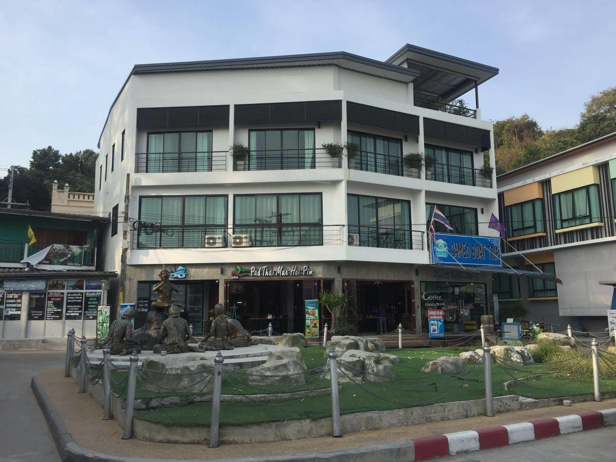 Samed Port View Aparthotel 2*