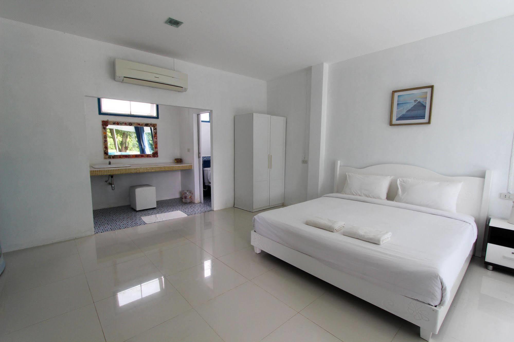 Resort Issara Sichon