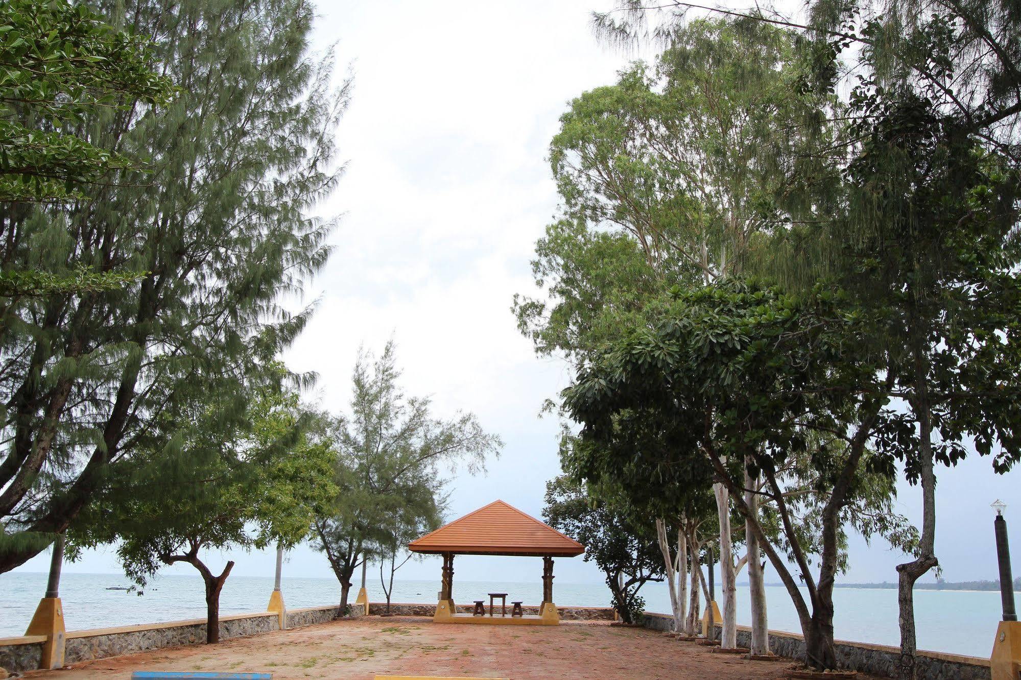 Issara 2* Sichon