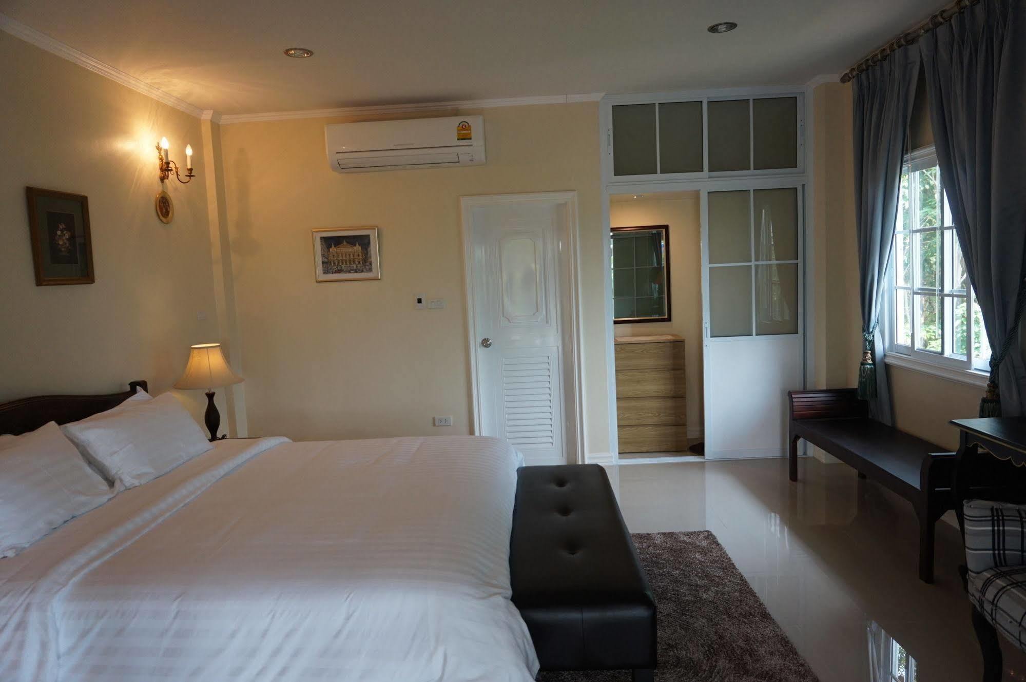 La Place Bed & Breakfast