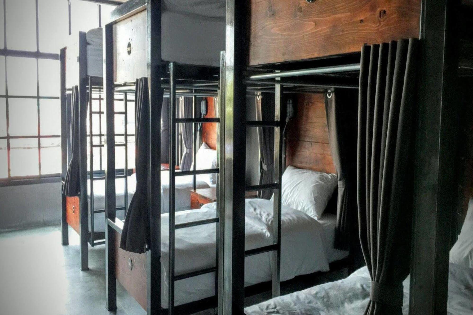 Rider Bedroom & Cafe Hostel *
