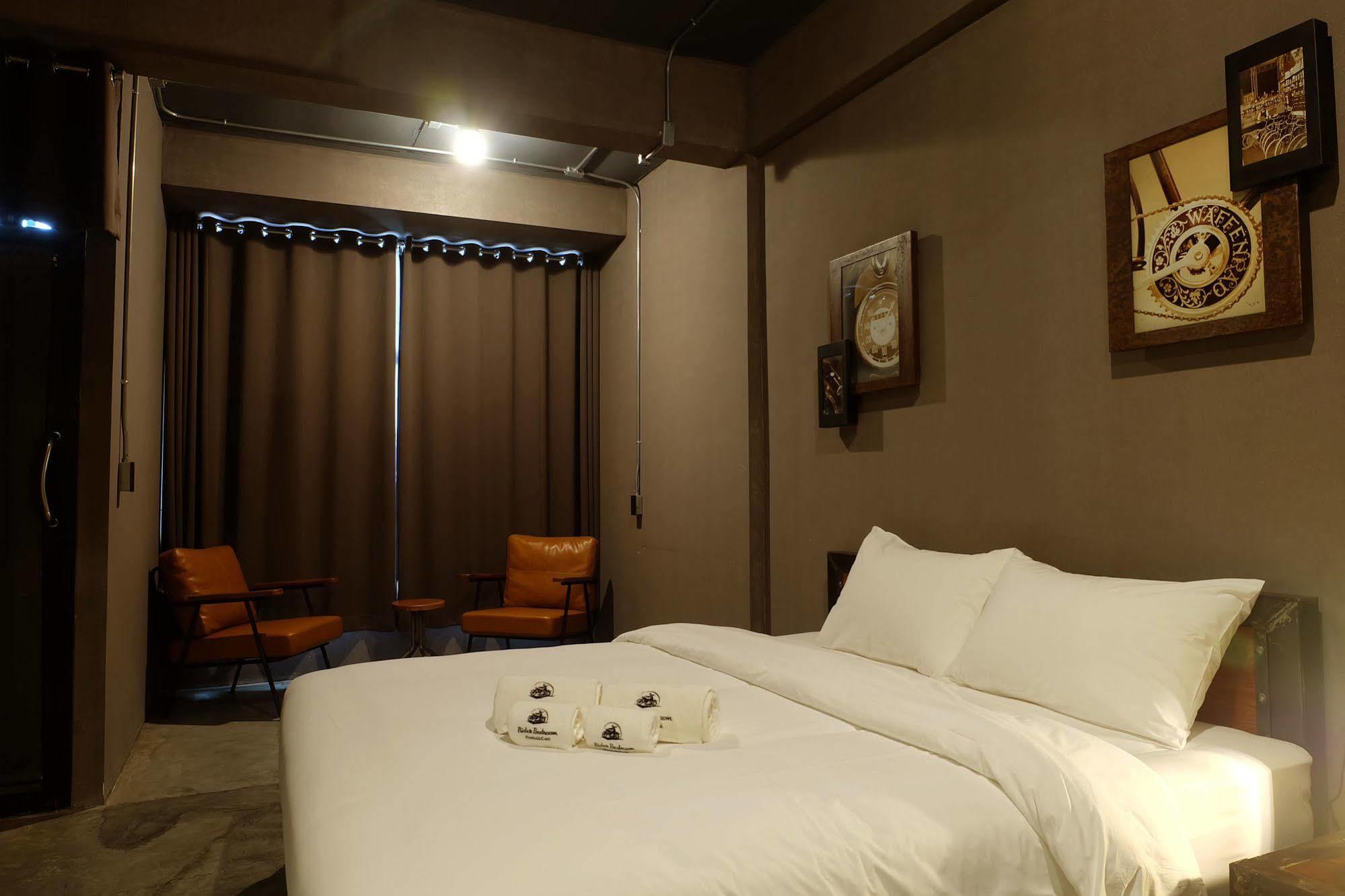 Hostel Rider Bedroom & Cafe
