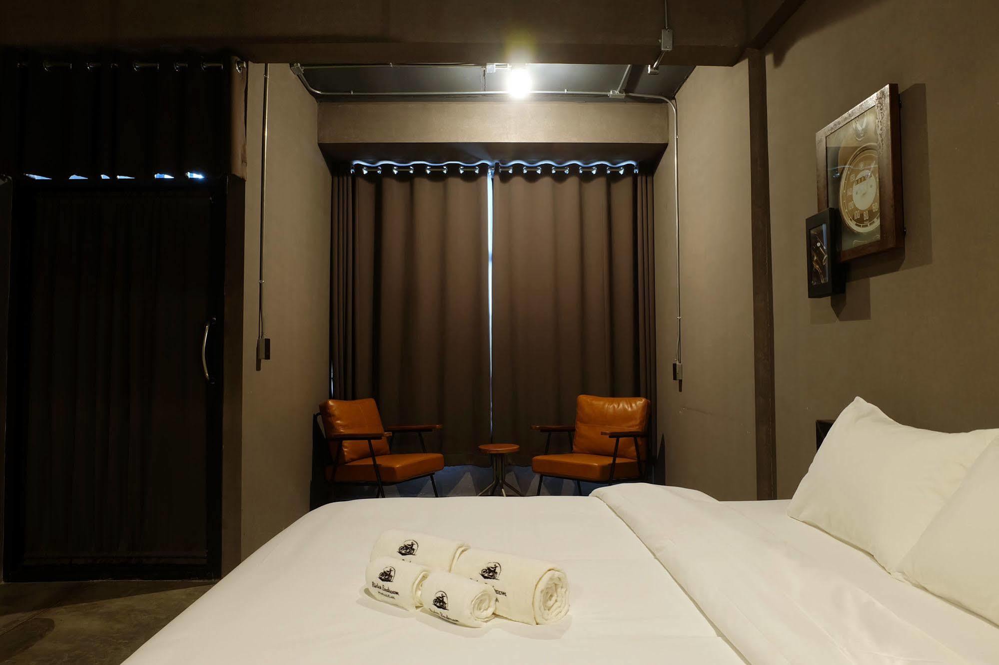 Hostel Rider Bedroom & Cafe *
