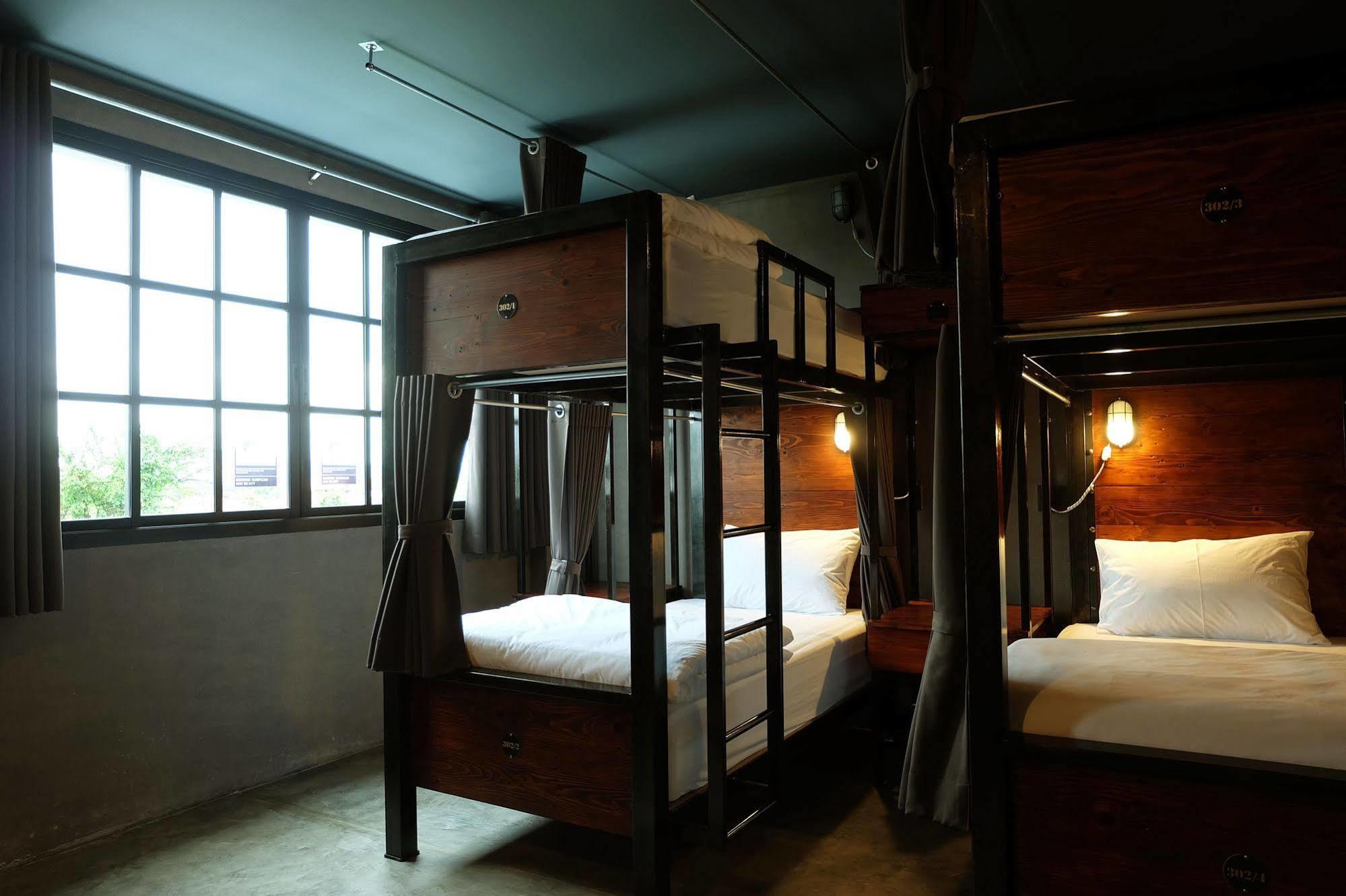 Rider Bedroom & Cafe Hostel Pran Buri