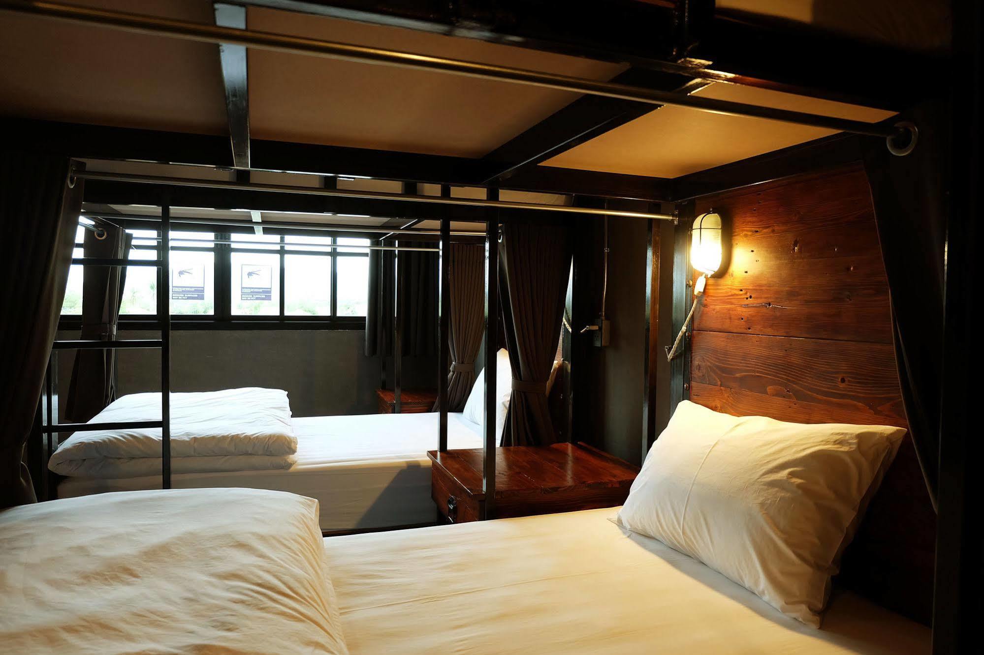 Hostel Rider Bedroom & Cafe Pran Buri