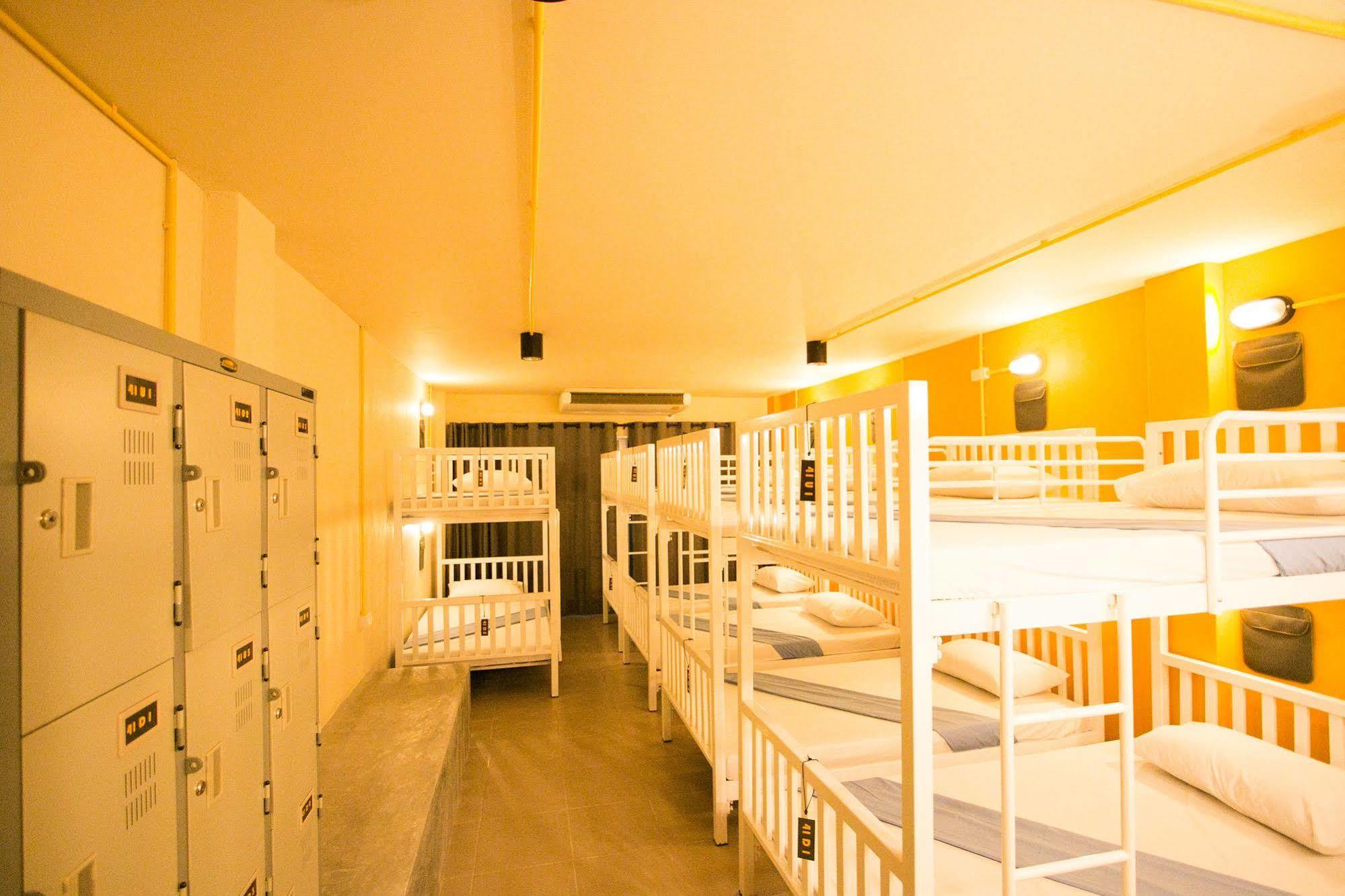 Backpack House Hostel
