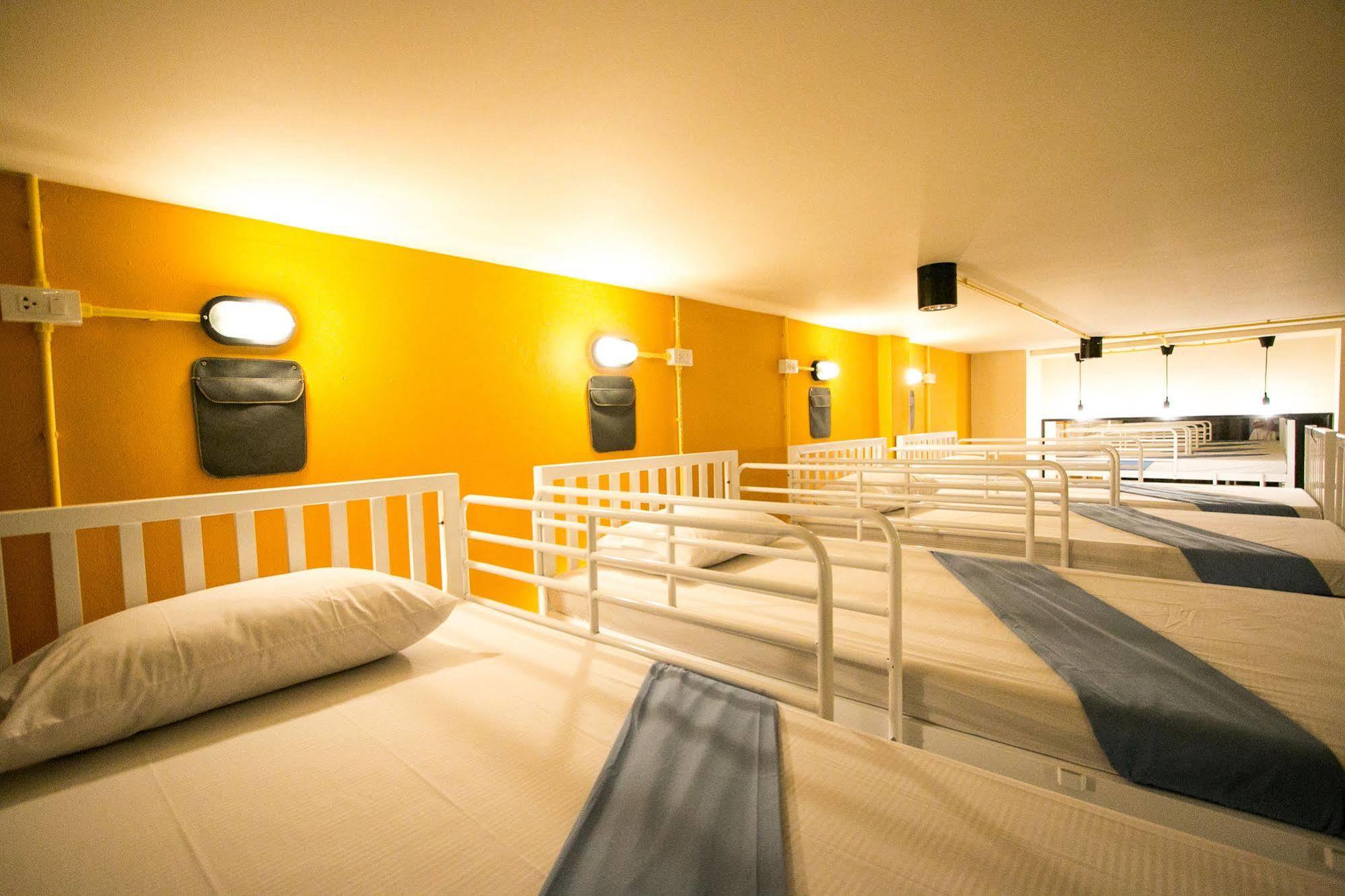 Hostel Backpack House