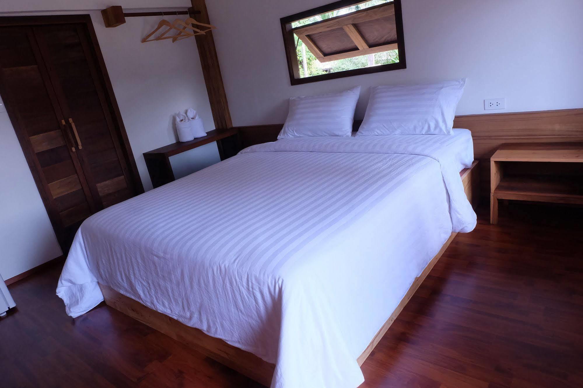 Huen Tawan Resort *