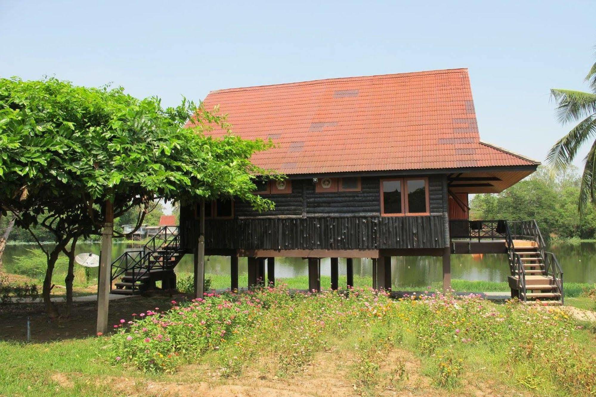 Hotel Prompiram Suannam & Golf Club 4*