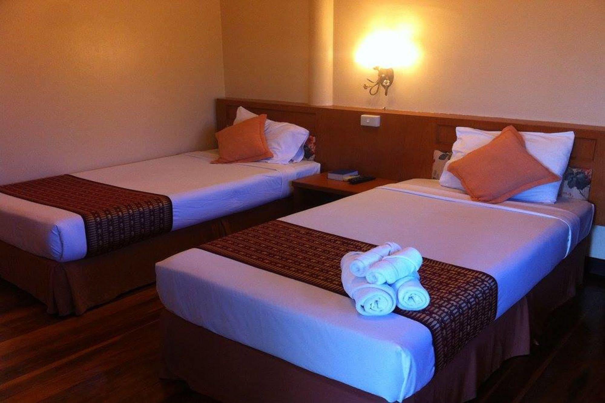 Hotel Prompiram Suannam & Golf Club Phitsanulok