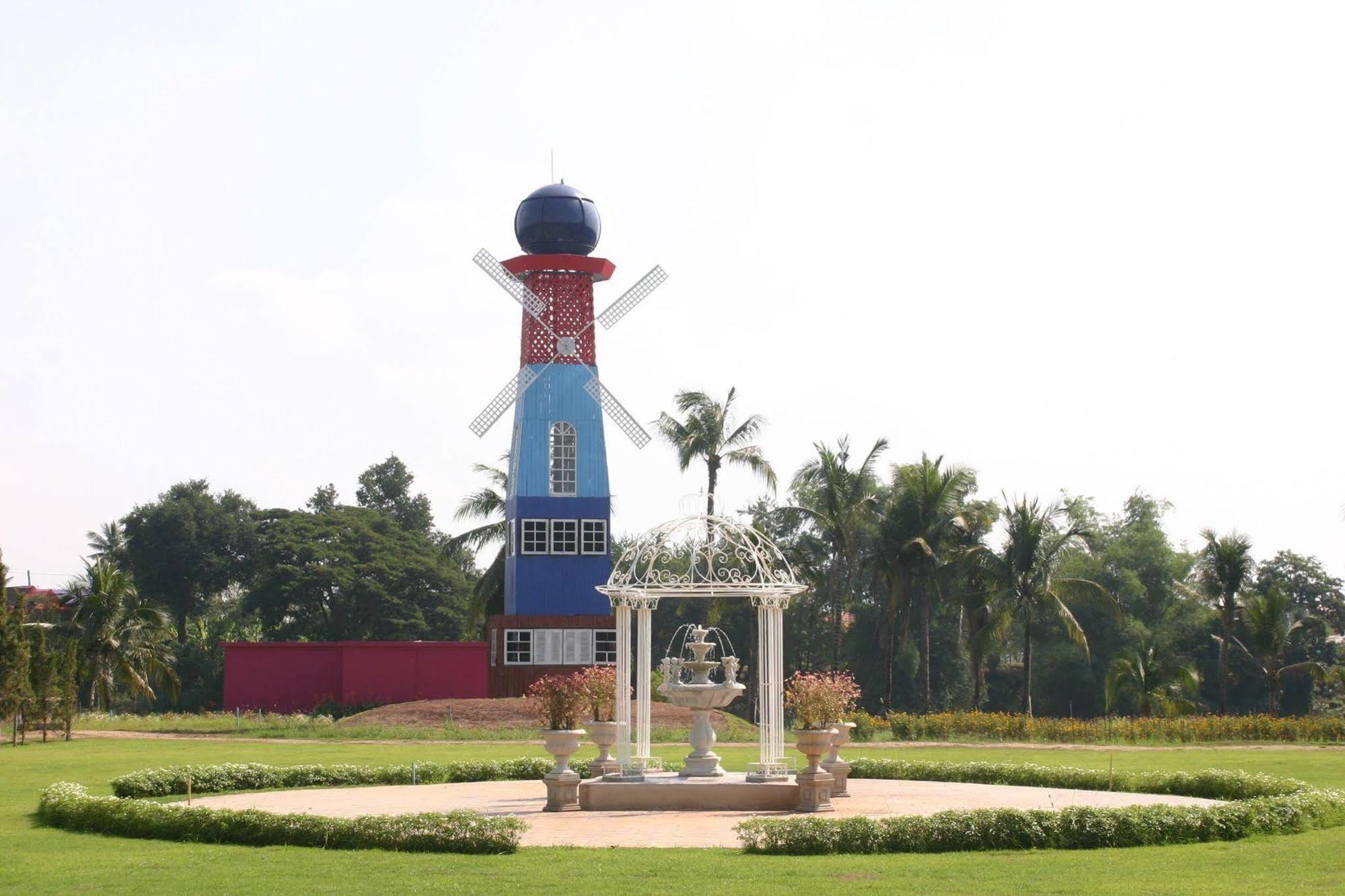 Prompiram Suannam & Golf Club Hotel 4*