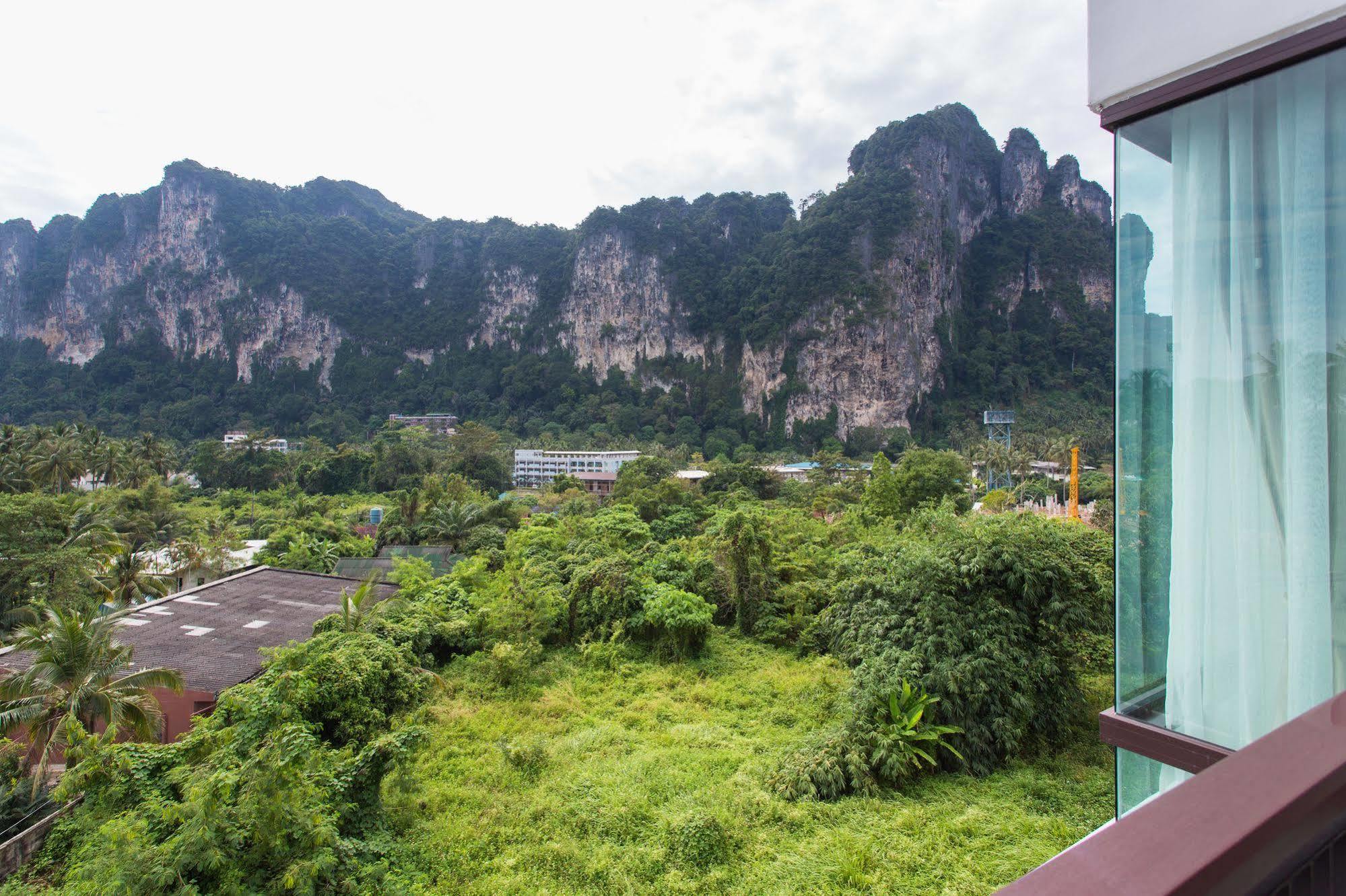 The Lai Thai Luxury Condominiums 4*