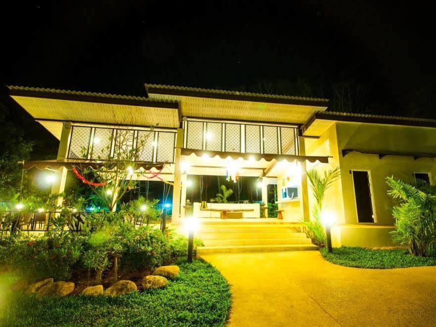 Resort Chomphu 3*