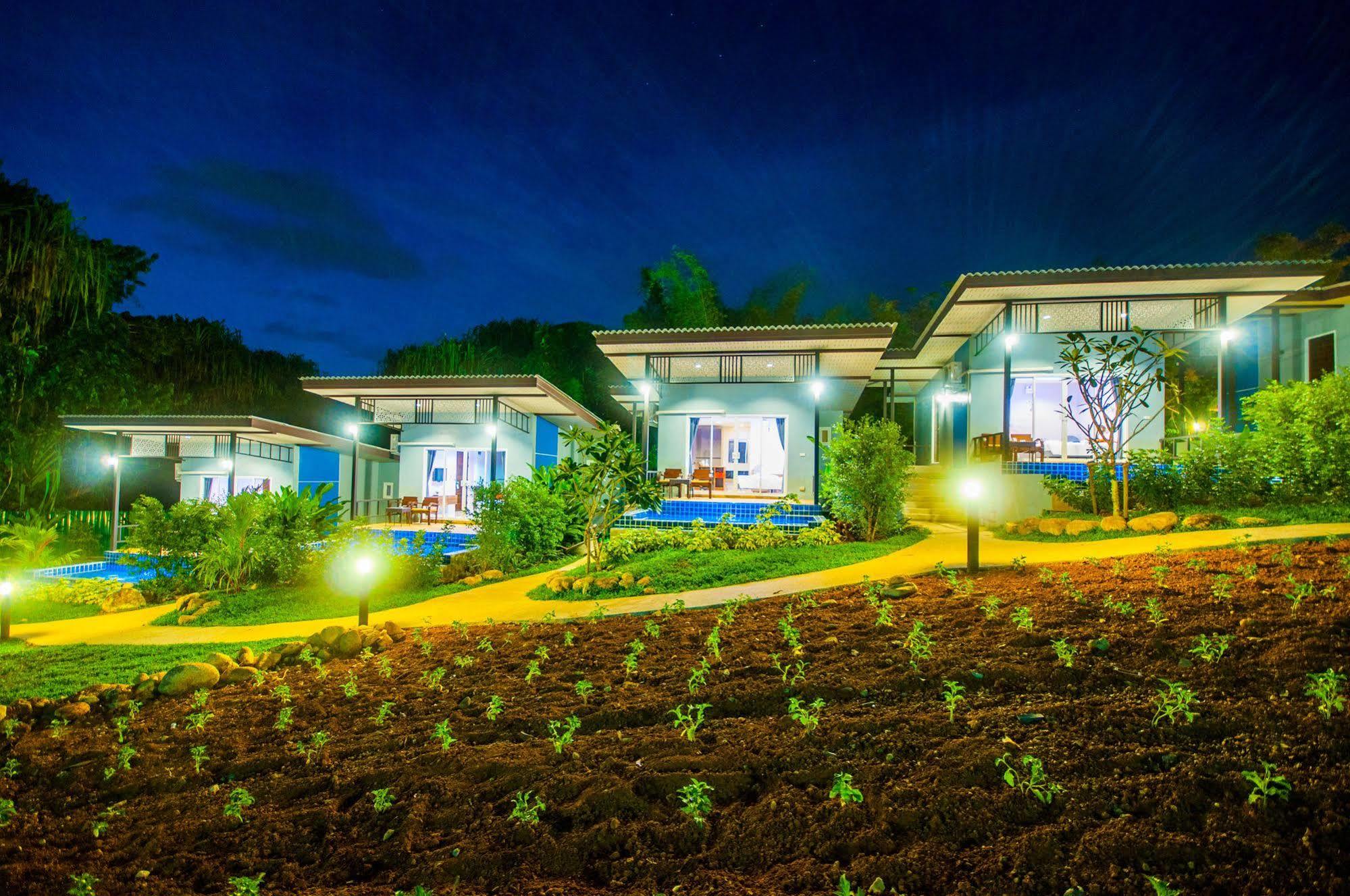 Resort Chomphu 3*