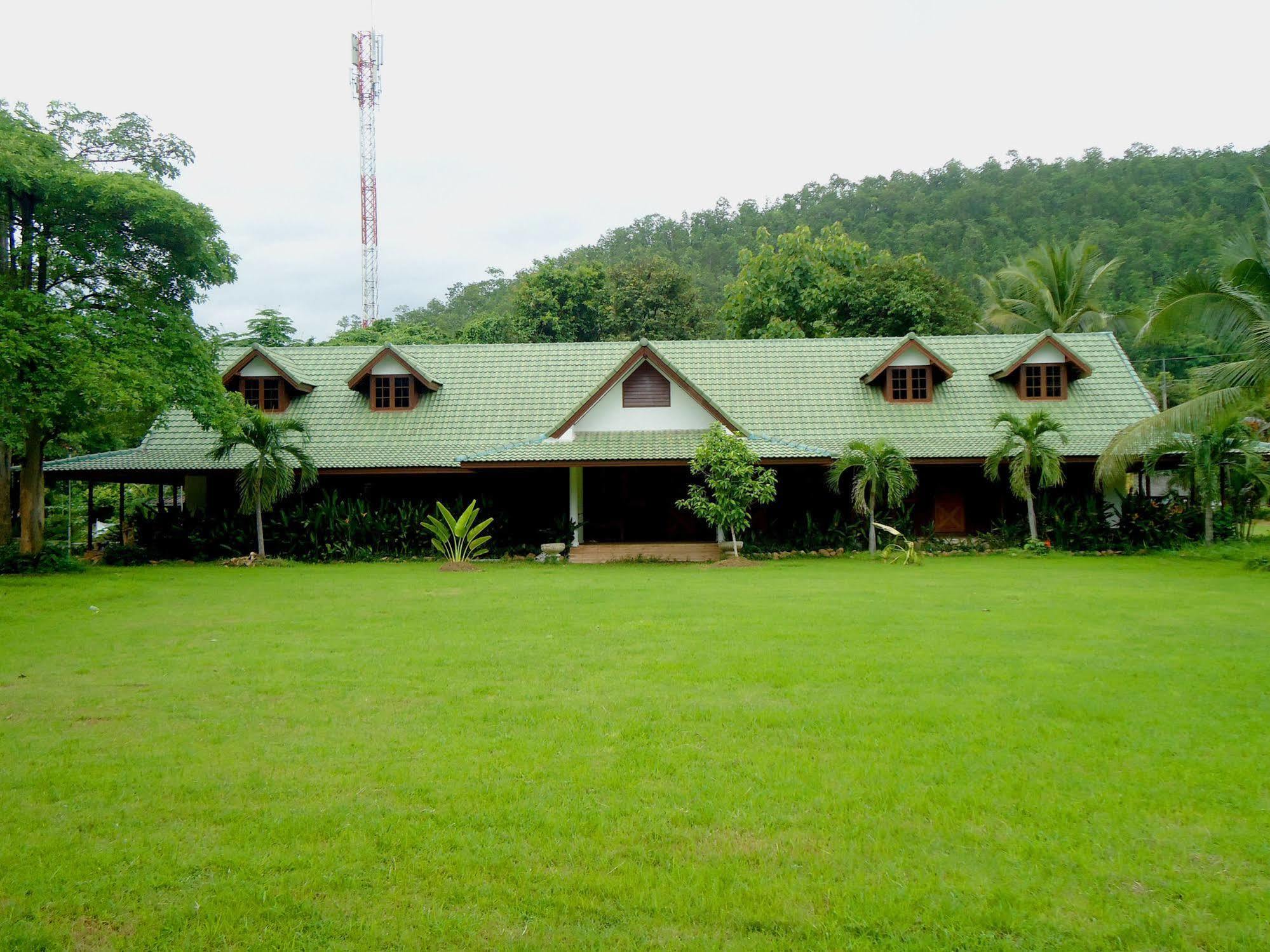 Saksuay Klangdoi Inn