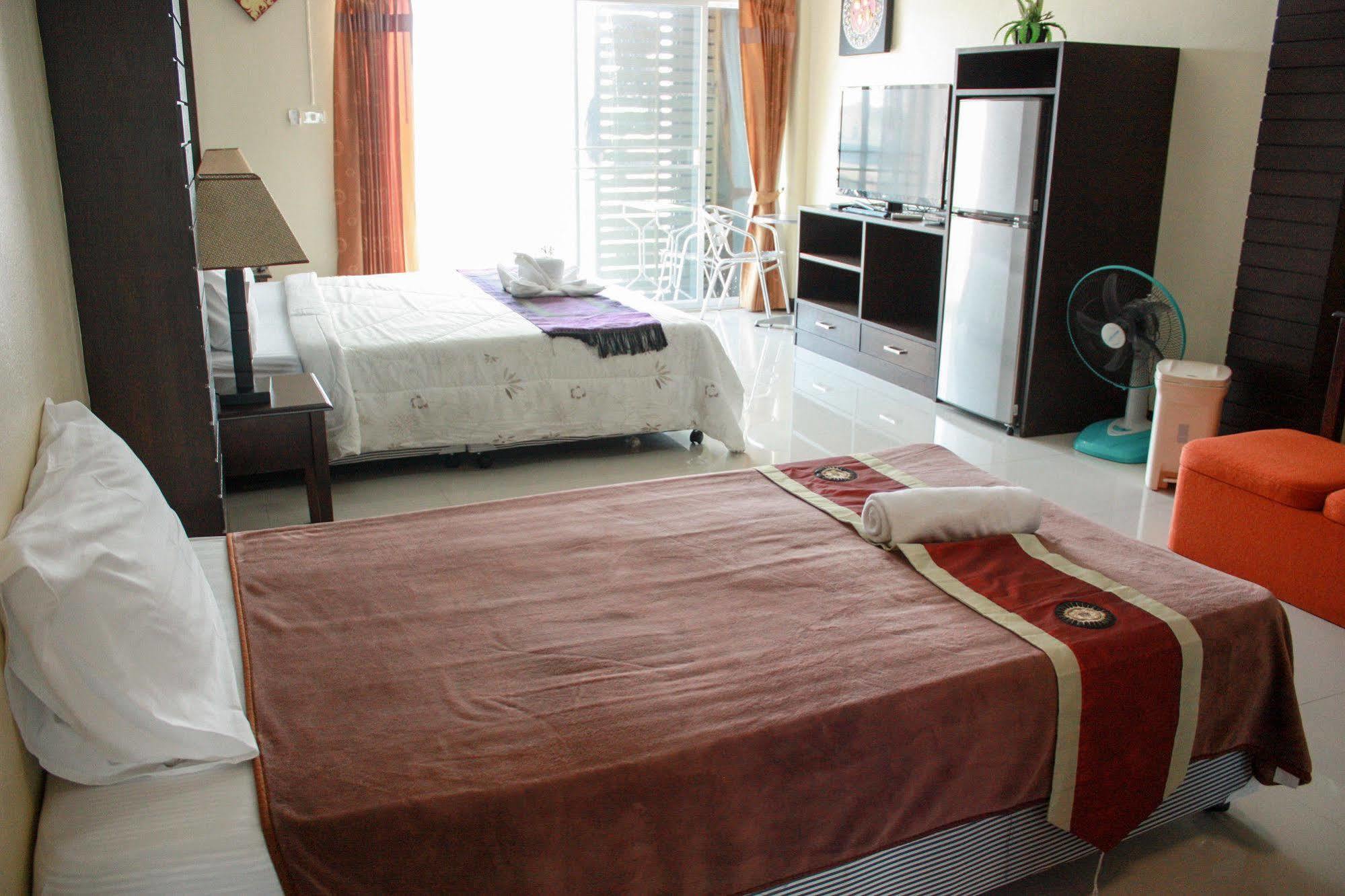 Cha Am Paris Style Hotel Cha-Am