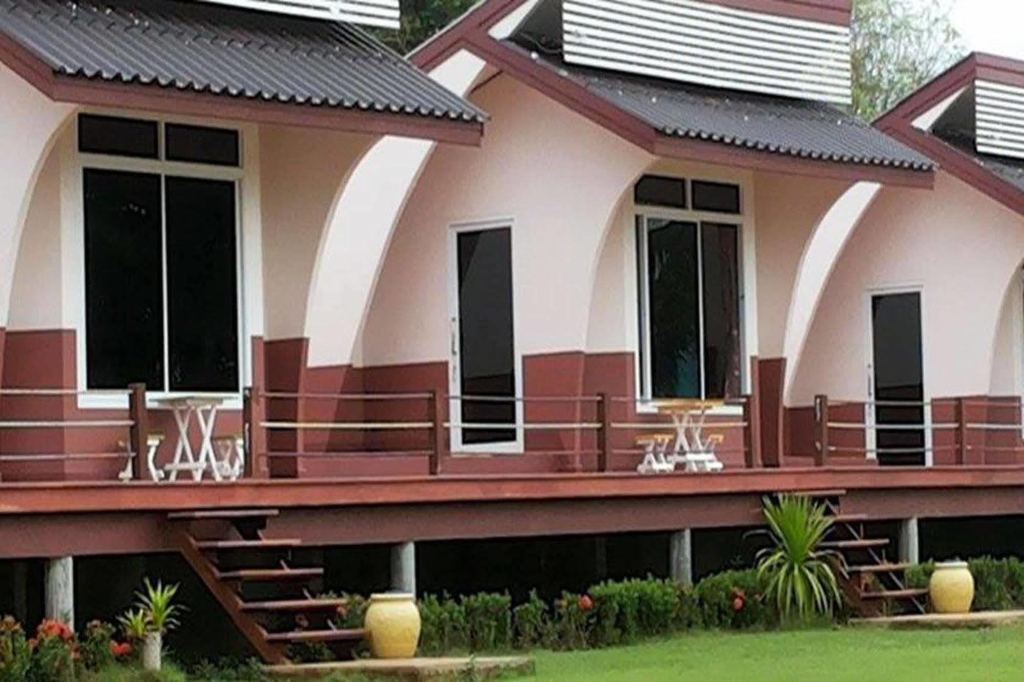Lomtalay Trat 3*