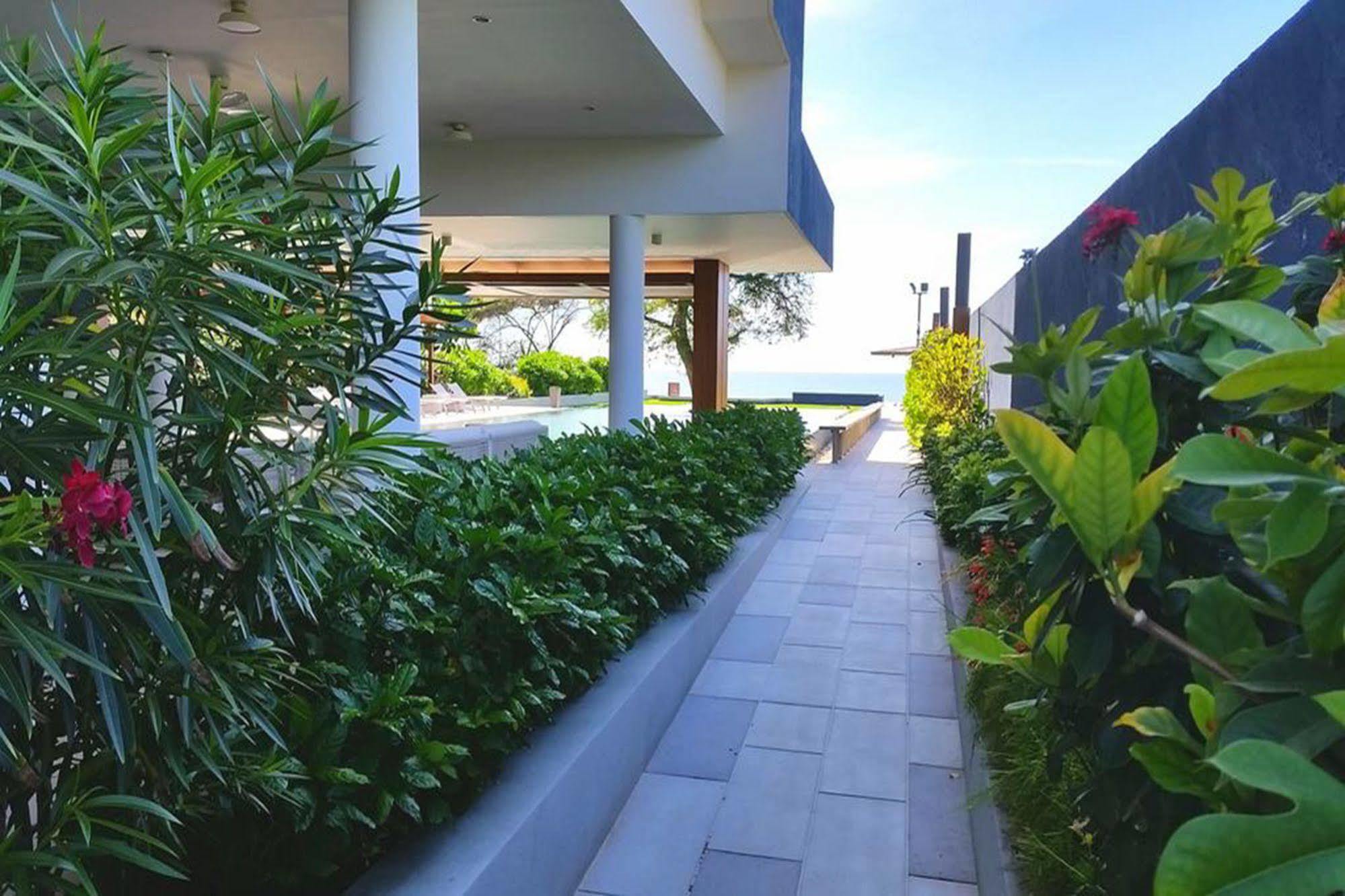Baan Thew Talay Blue Sapphire Cha-Am