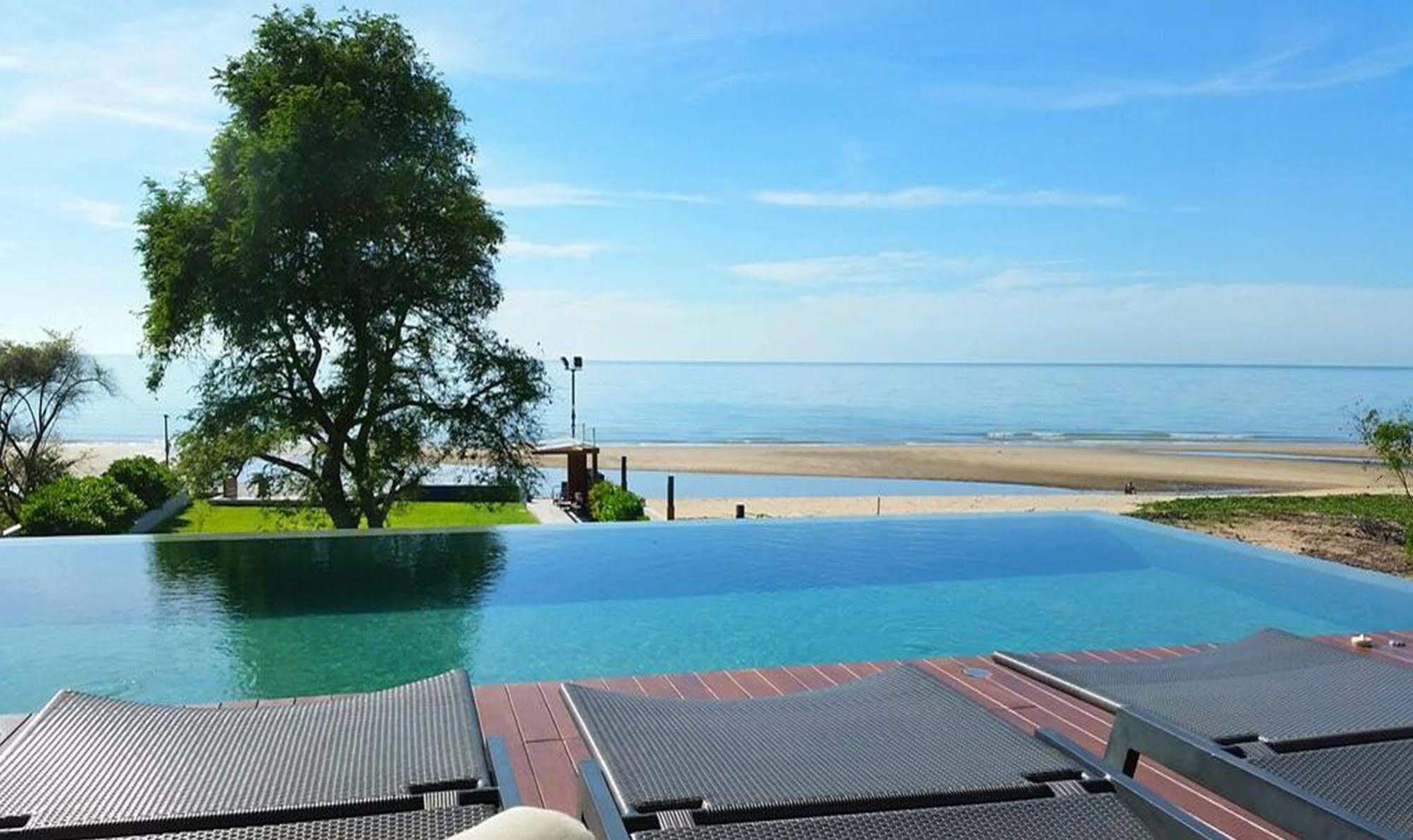 Baan Thew Talay Blue Sapphire Apartment