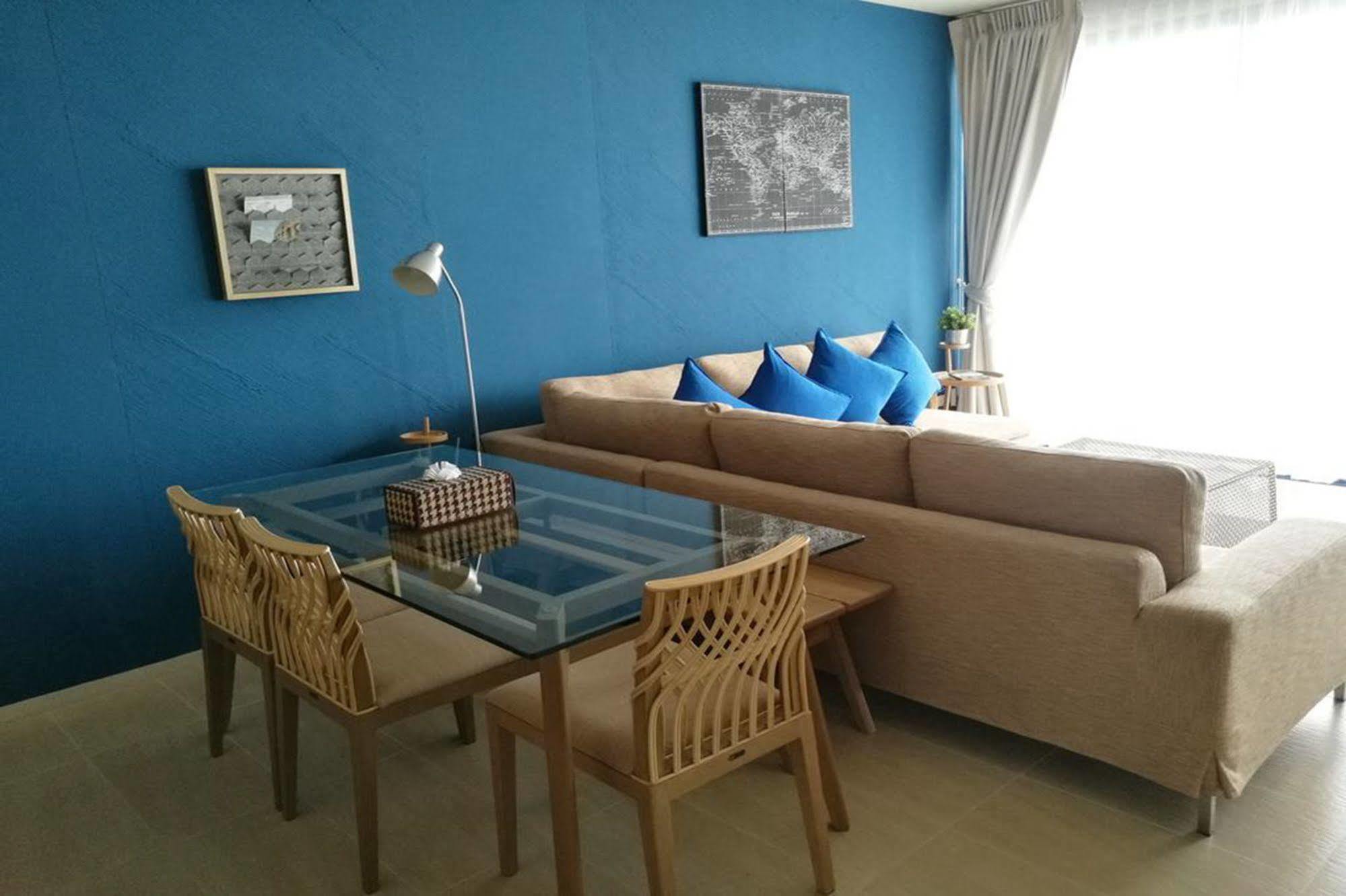 Baan Thew Talay Blue Sapphire