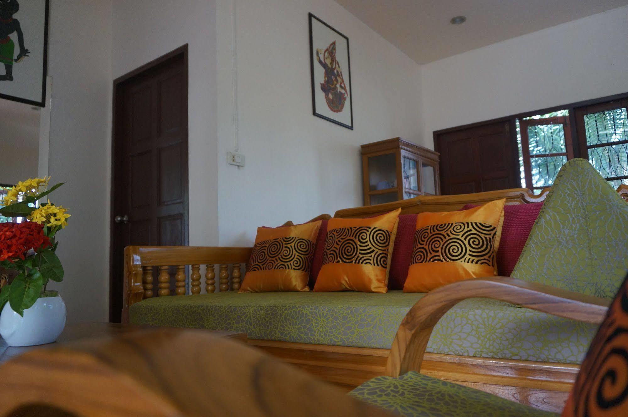 Hotel Baannoksuan Samui