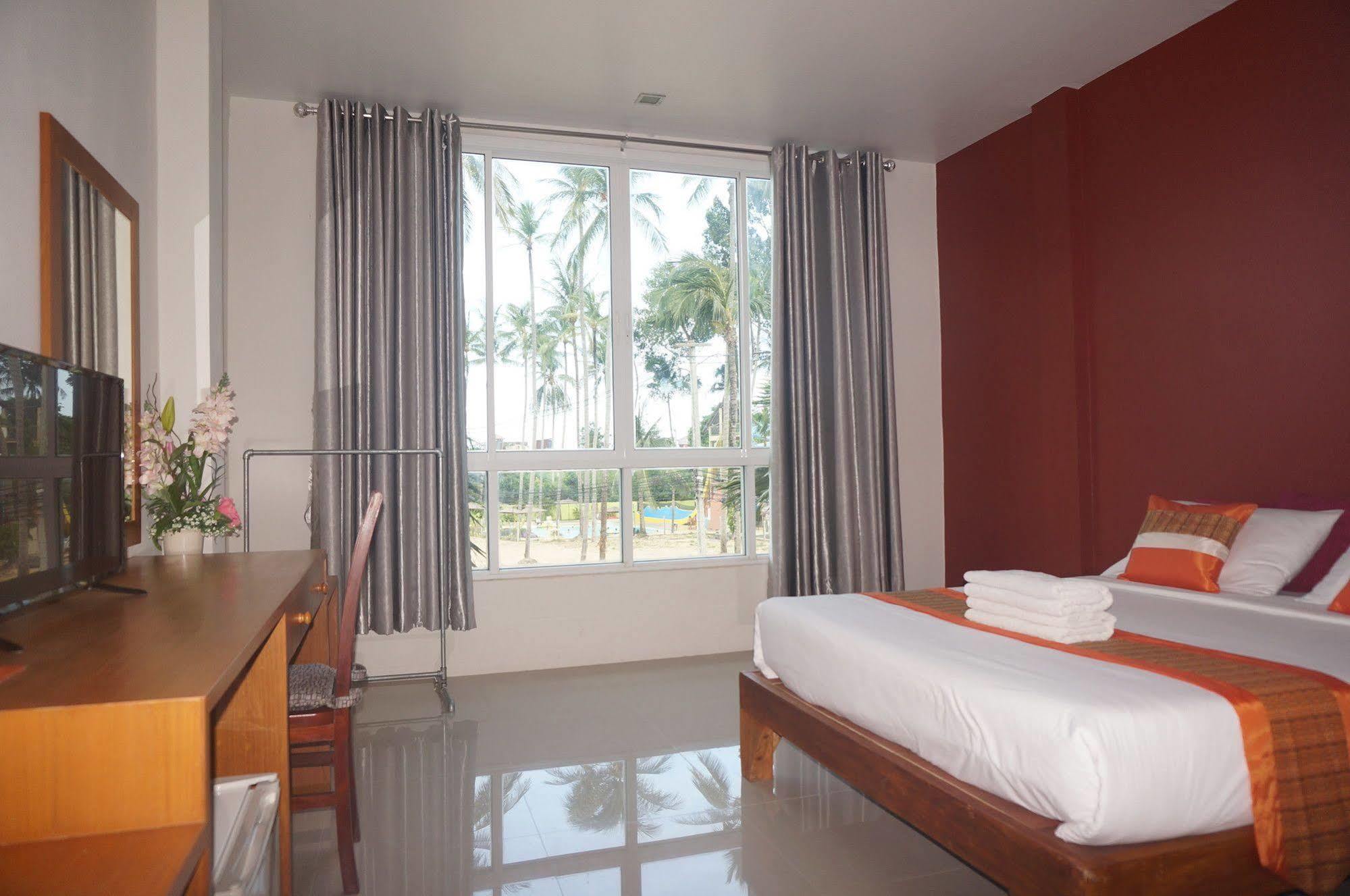 Hotel Baannoksuan Samui