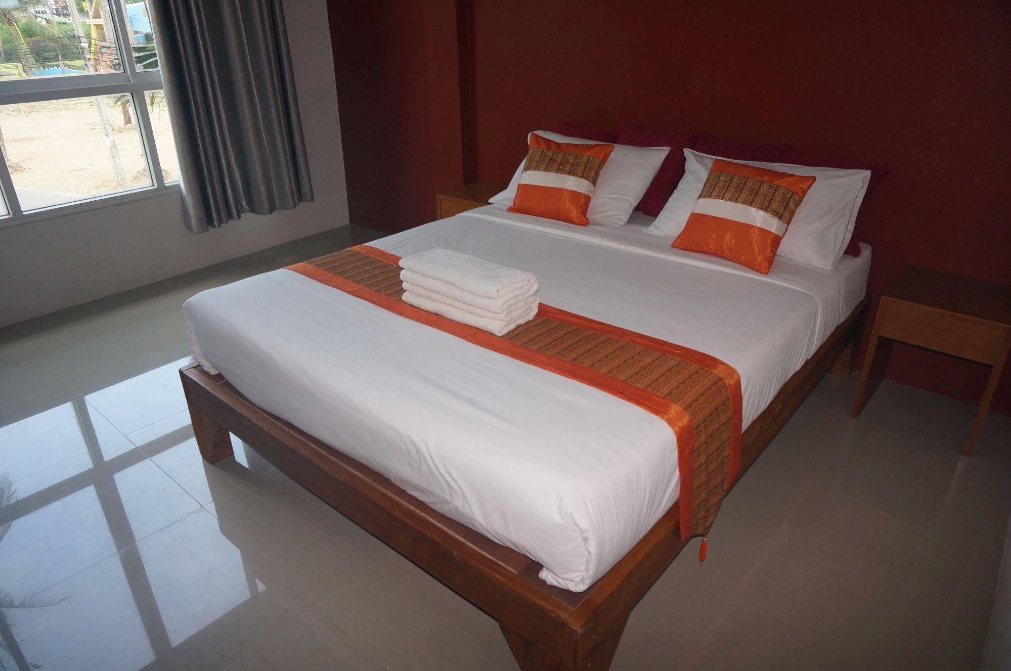 Baannoksuan Samui Maret