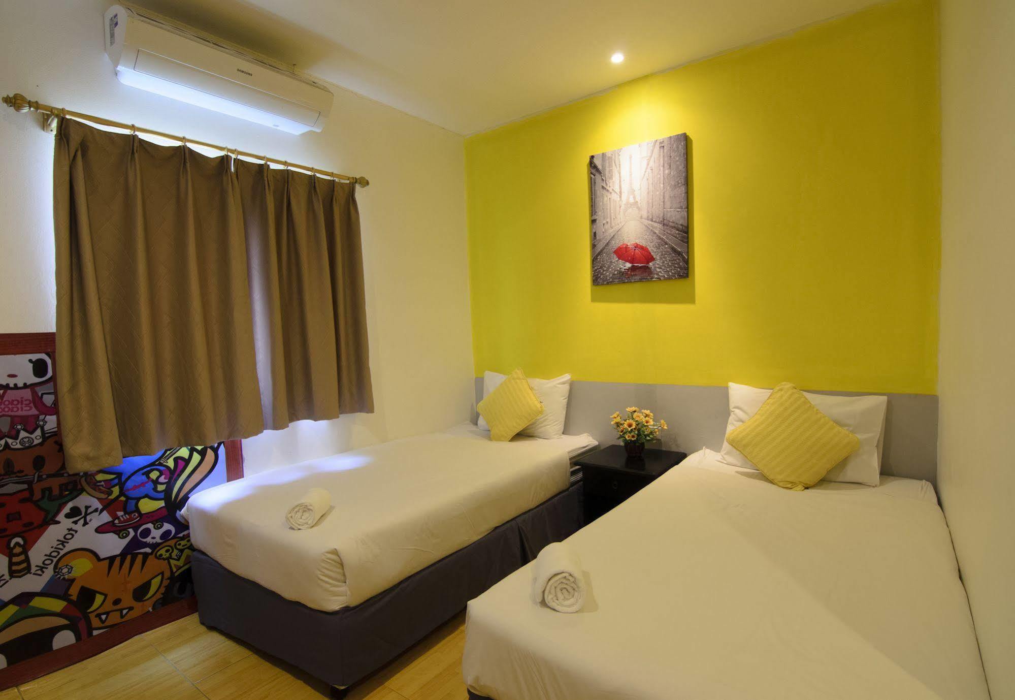 Hotel At Phuket Airport 2*