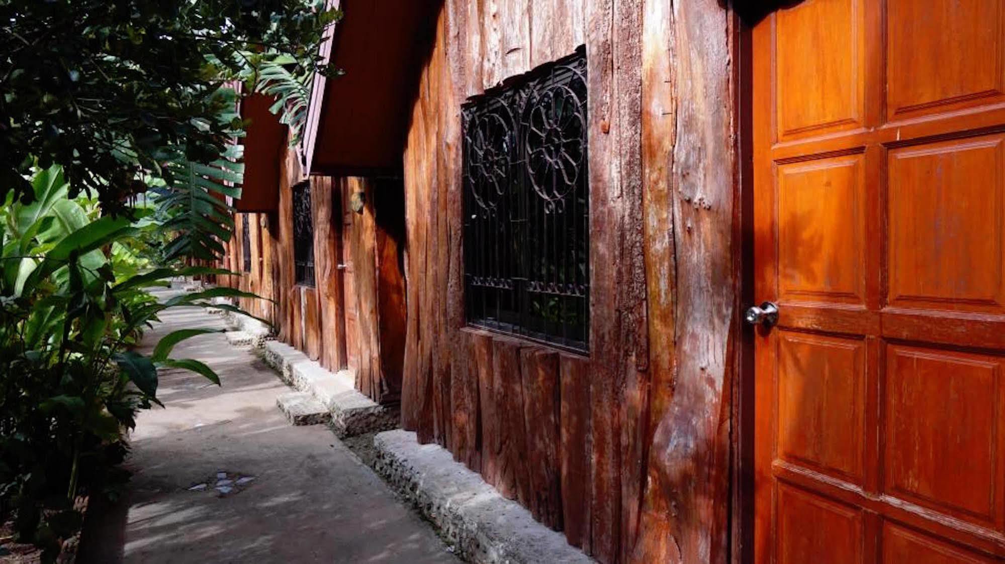 Khun Mai Baan Suan 3* Mae Ai