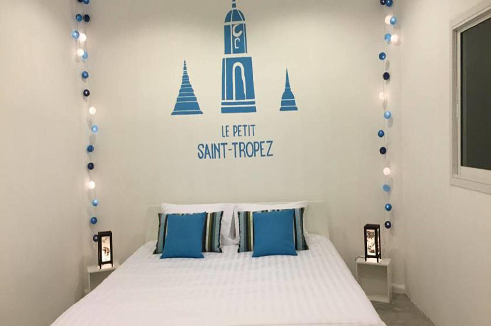 Le Petit Saint Tropez