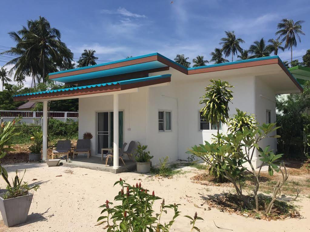 Le Petit Saint Tropez Khanom