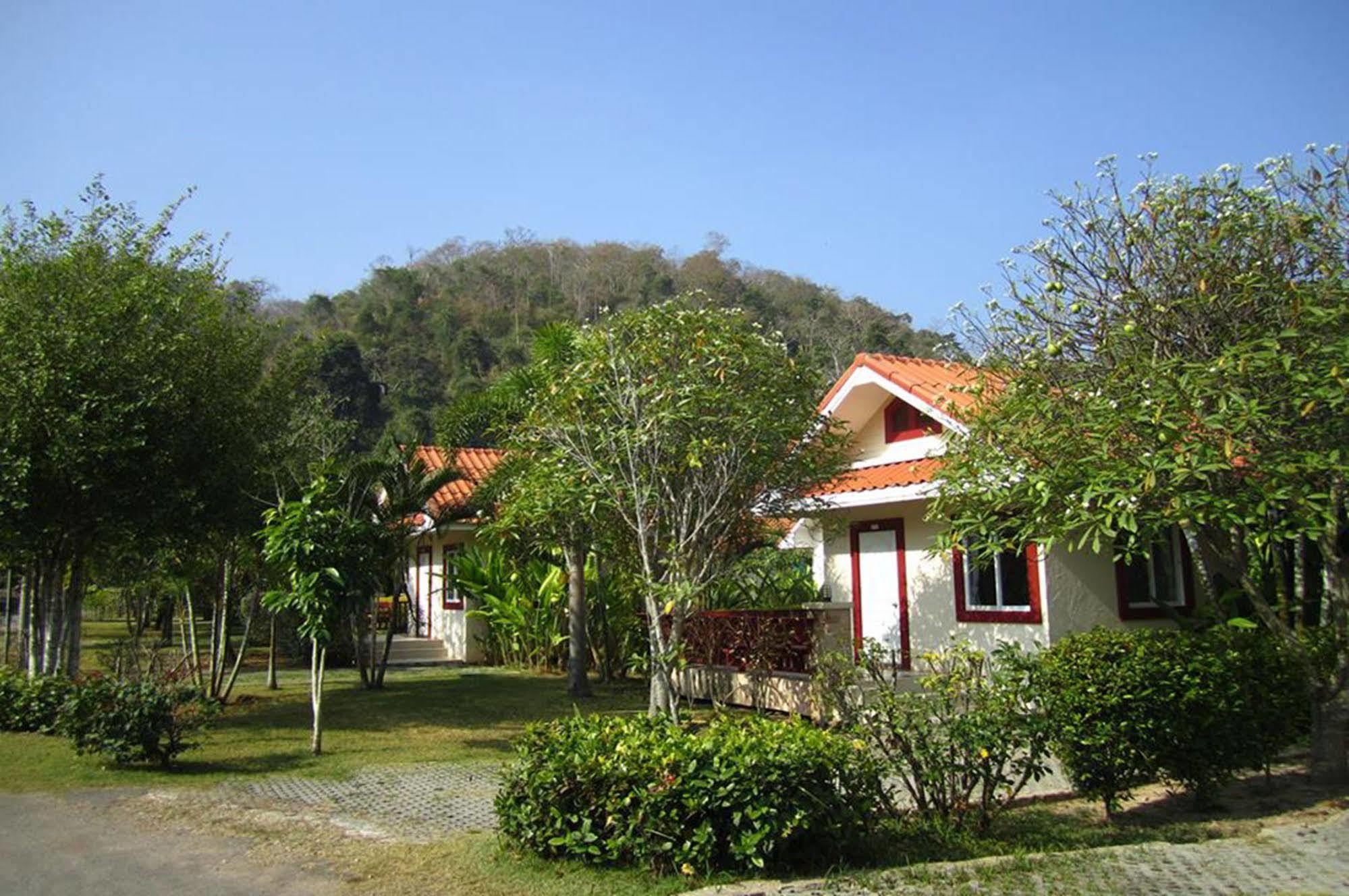 Khaoyai Aiyara Mu Si