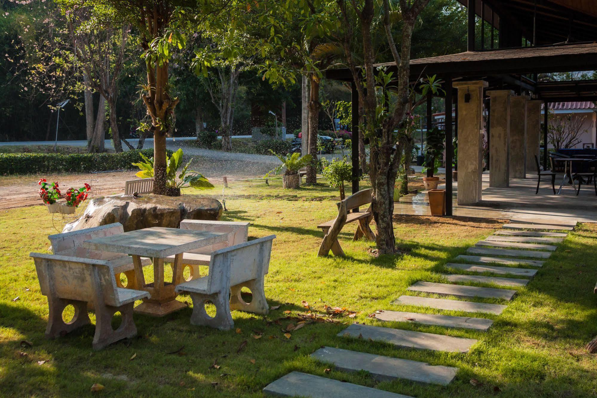 Hotel Khaoyai Aiyara 3*