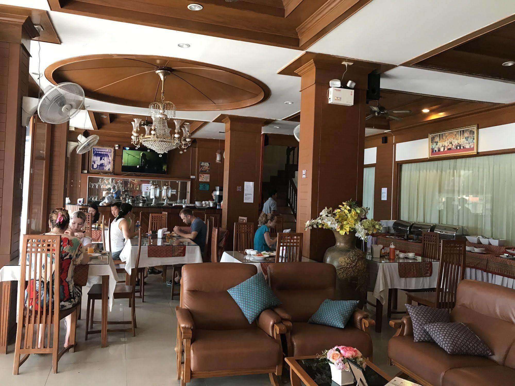 The Luxur Boutique 3*